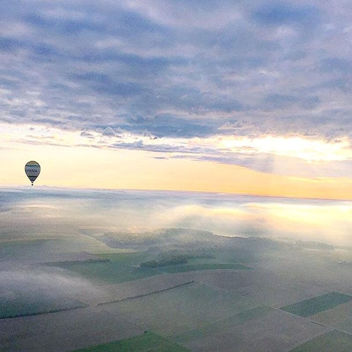 Smartbox Vol en montgolfière & délices du terroir en le week-end près de Reims - Coffret Cadeau Sport & Aventure