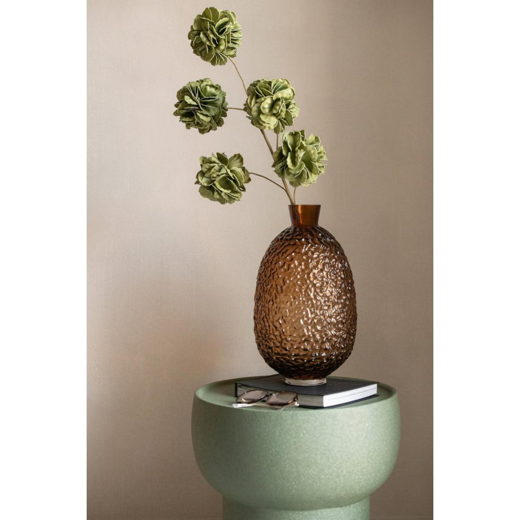 Voir la diapositive 4 : J-LINE Vase ovale en verre  kyoto  27cm marron