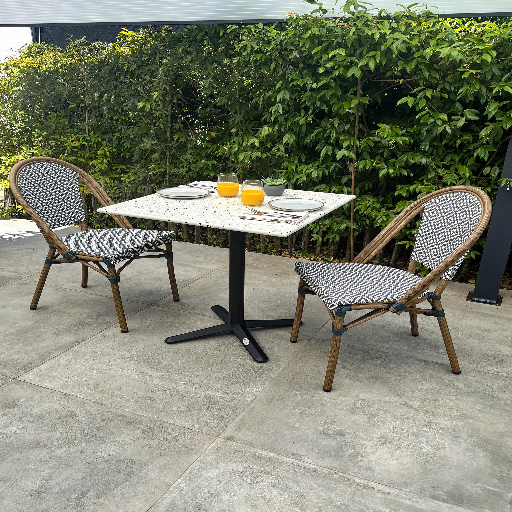 Voir la diapositive 2 : DCB GARDEN Ensemble repas de jardin en acier et plateau terrazzo (2 places)