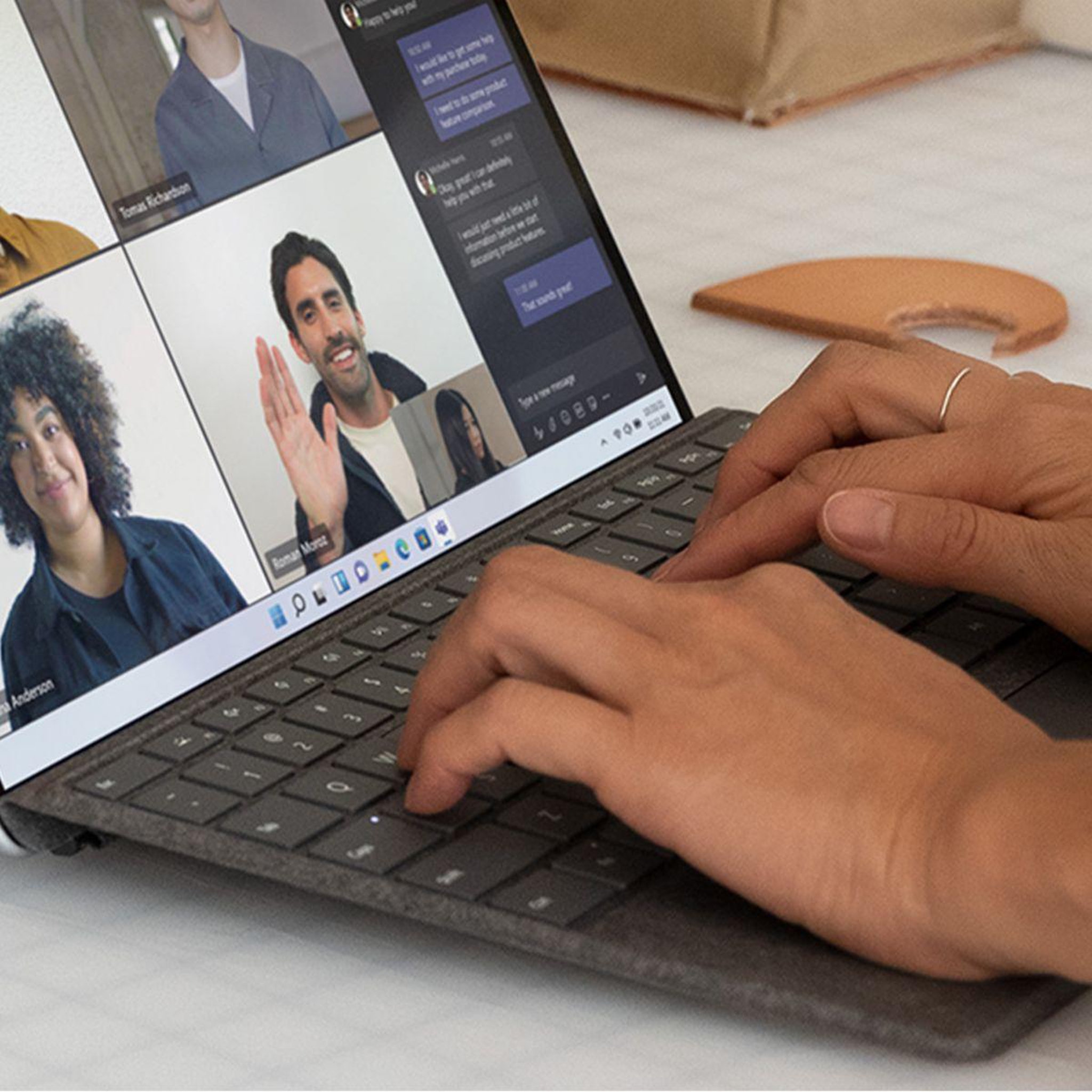 Voir la diapositive 5 : MICROSOFT Clavier surface pro keyboard + stylet platine