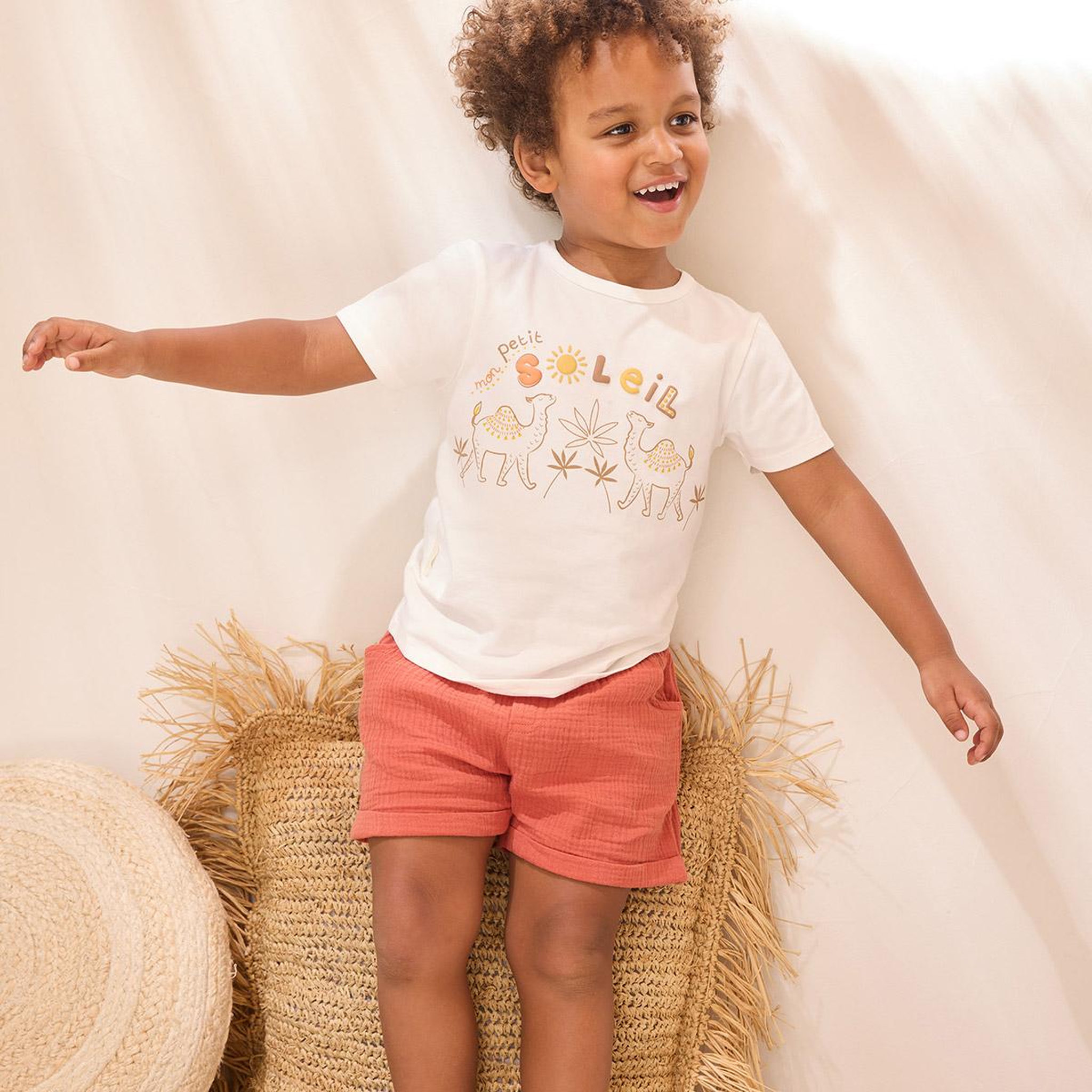 Voir la diapositive 6 : Petit Béguin Ensemble enfant t-shirt et short en gaze de coton liwa