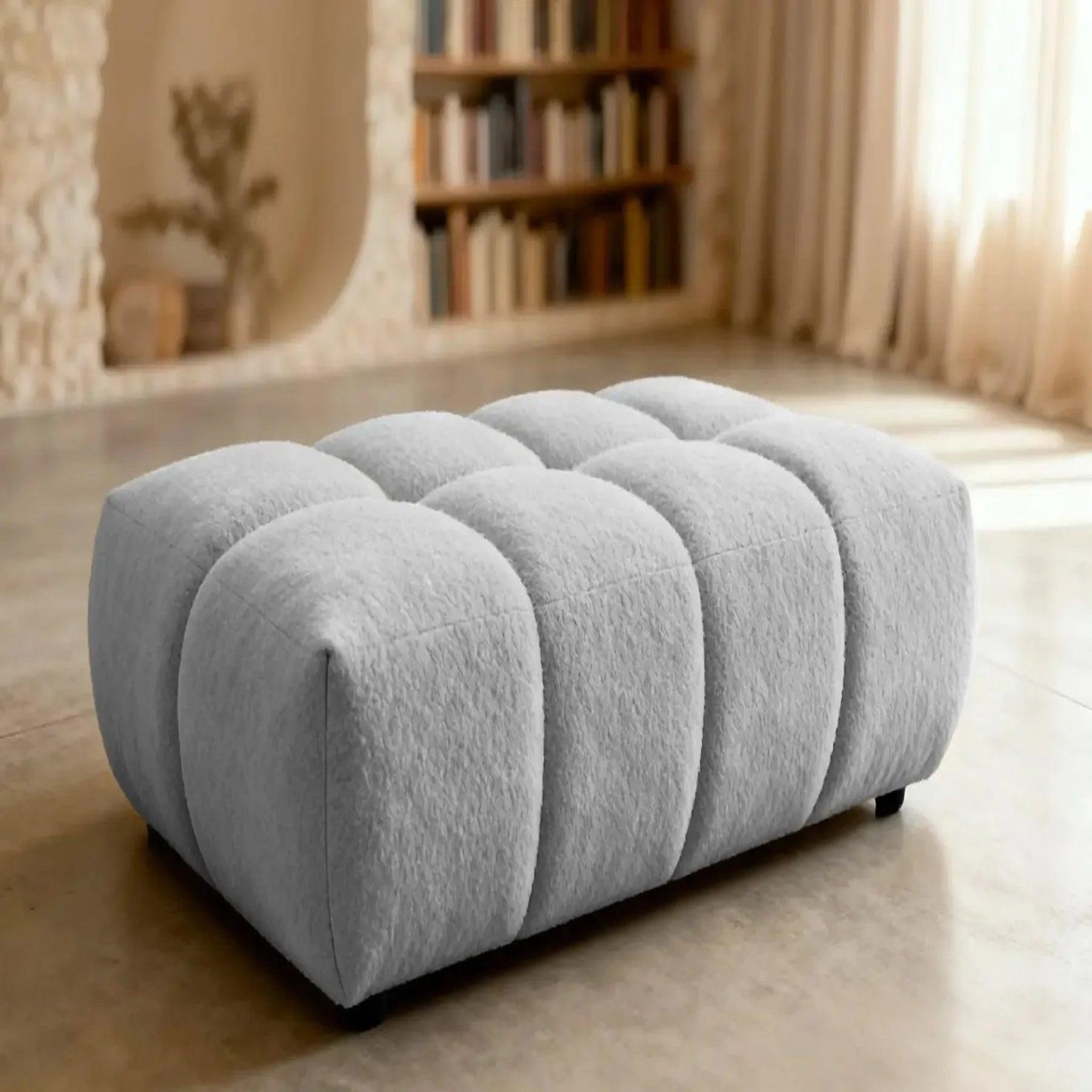 Voir la diapositive 4 : CASANOVA PARIS Alexia - pouf tissu bouclette