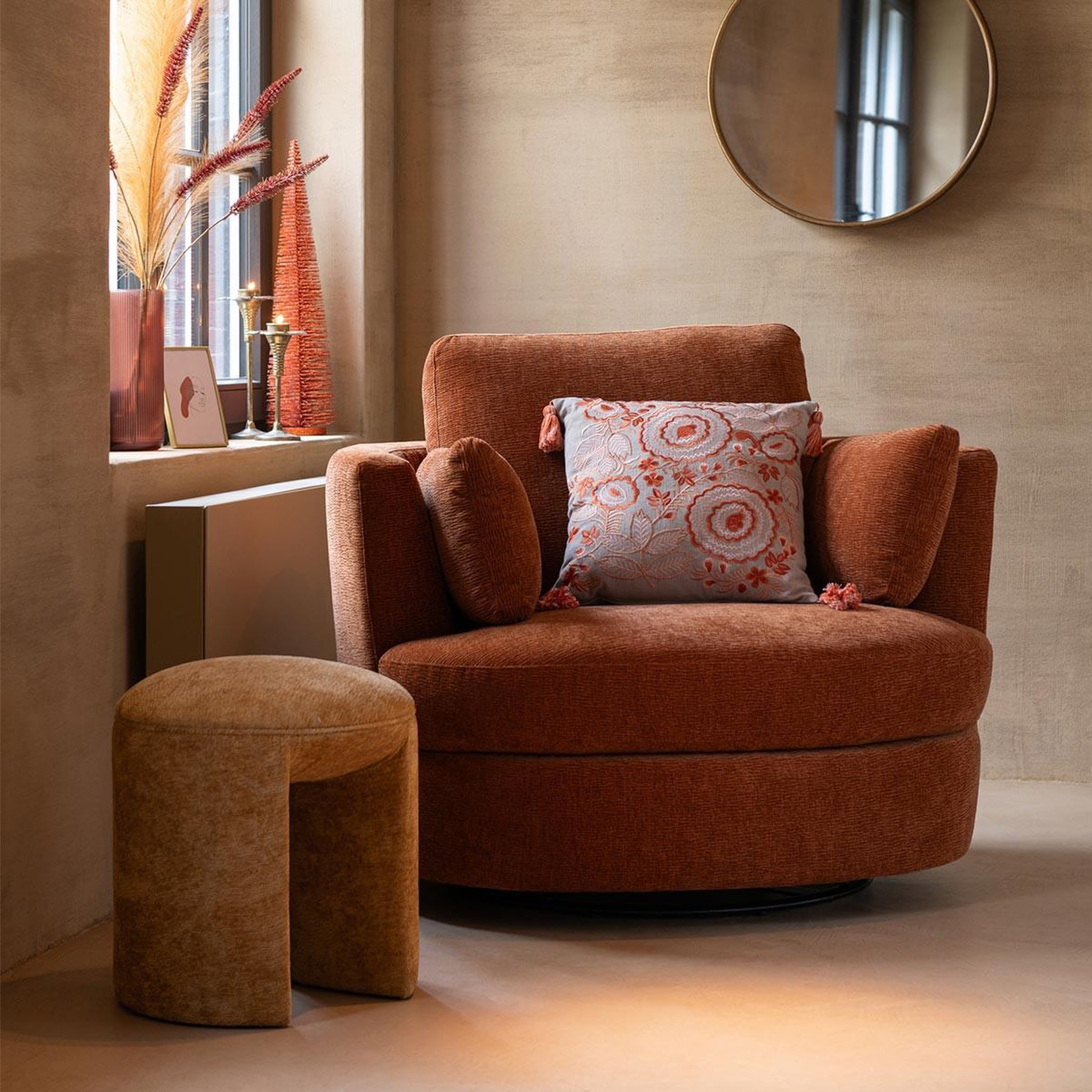 Voir la diapositive 6 : J-LINE Pouf rond design  anise  44cm ocre