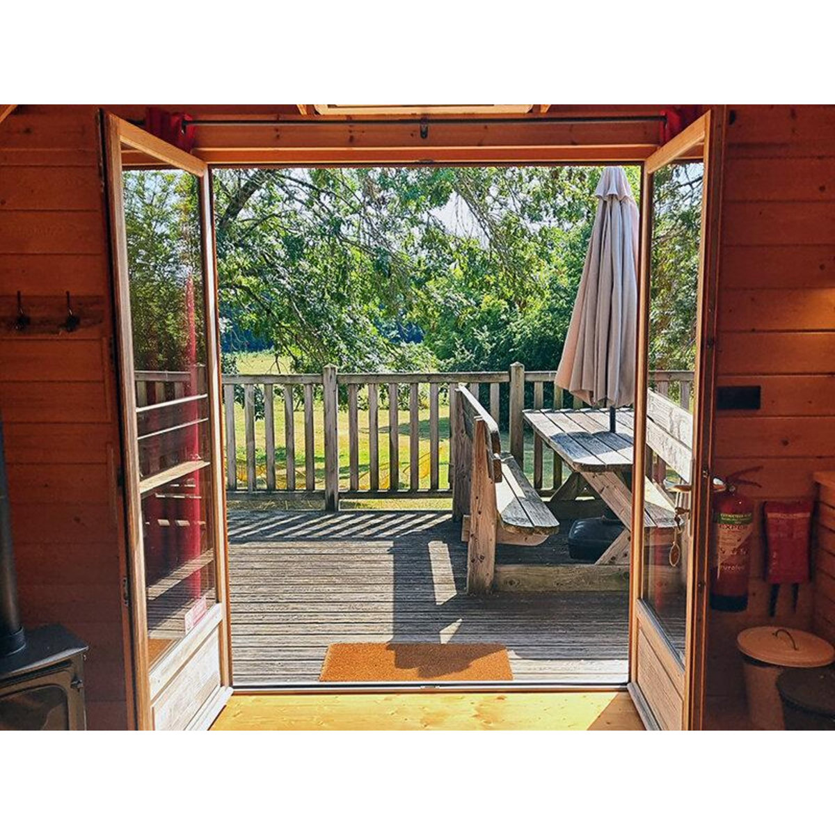 Smartbox 3 jours insolites en cabane avec accès au bain nordique au château près de Bordeaux - Coffret Cadeau Séjour