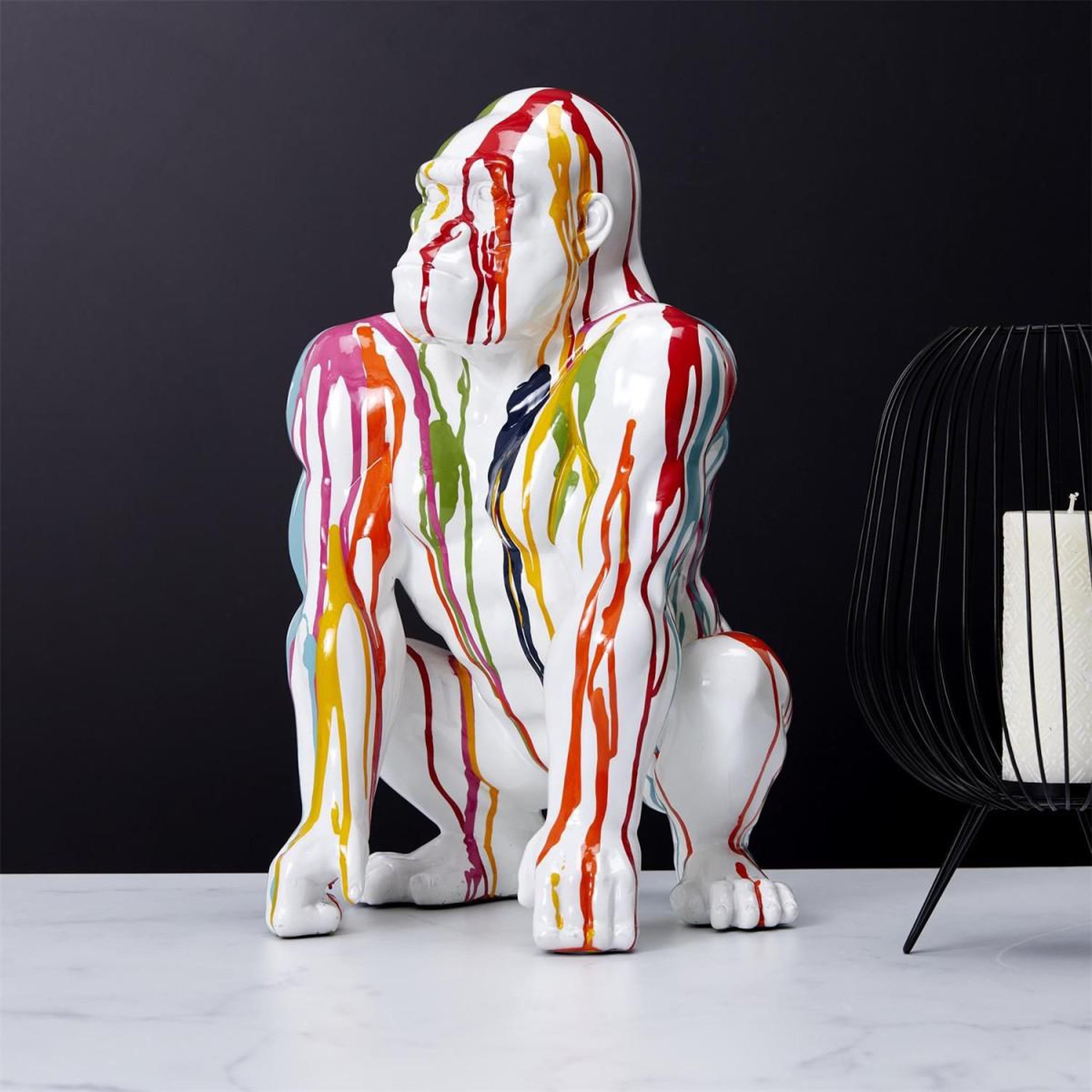 Voir la diapositive 3 : The Home Deco Factory Statuette déco gorille  rainbow  46cm multicolore