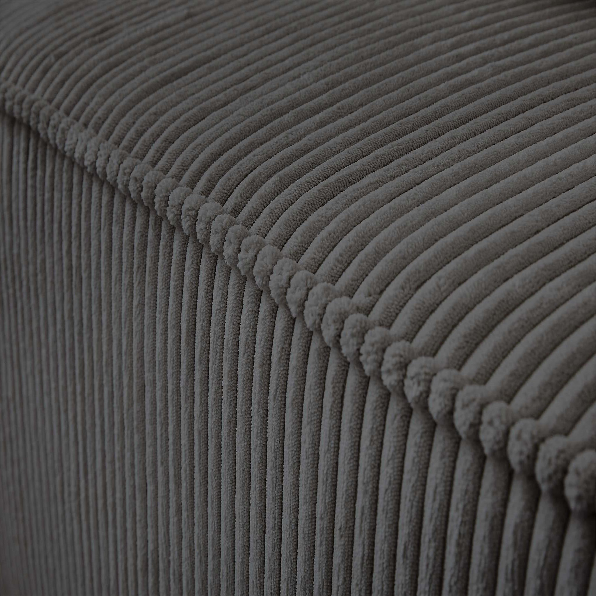 Voir la diapositive 3 : LISA DESIGN Colombine - module d'assise droit - en velours côtelé
