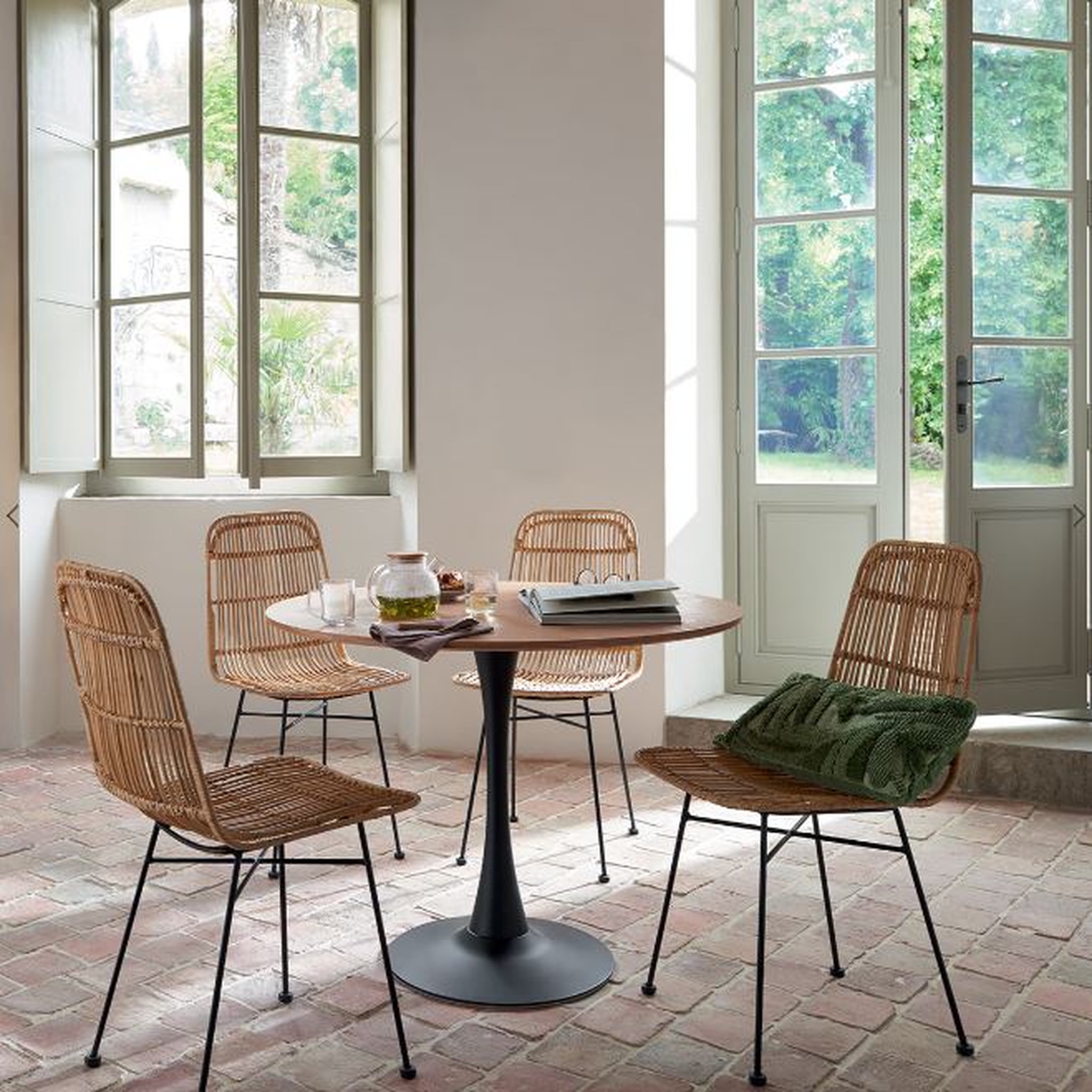 Voir la diapositive 4 : Chaise en rotin naturel LIU
