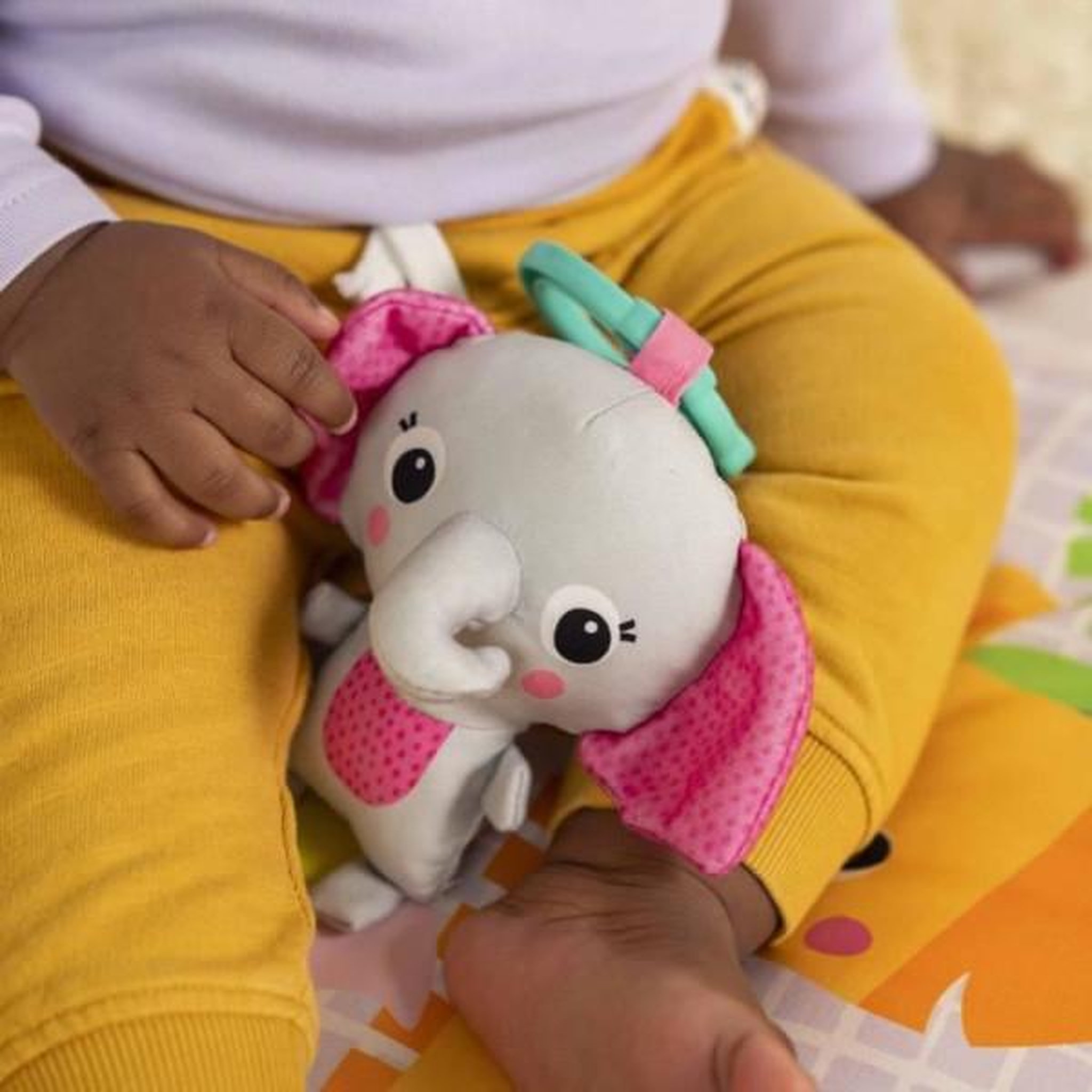 Voir la diapositive 6 : Bright Starts BRIGHT STARTS Tapis de sol éveil bébé évolutif pliable- Jungle Rose- arche avec jouets sensoriels et musicaux, miroir