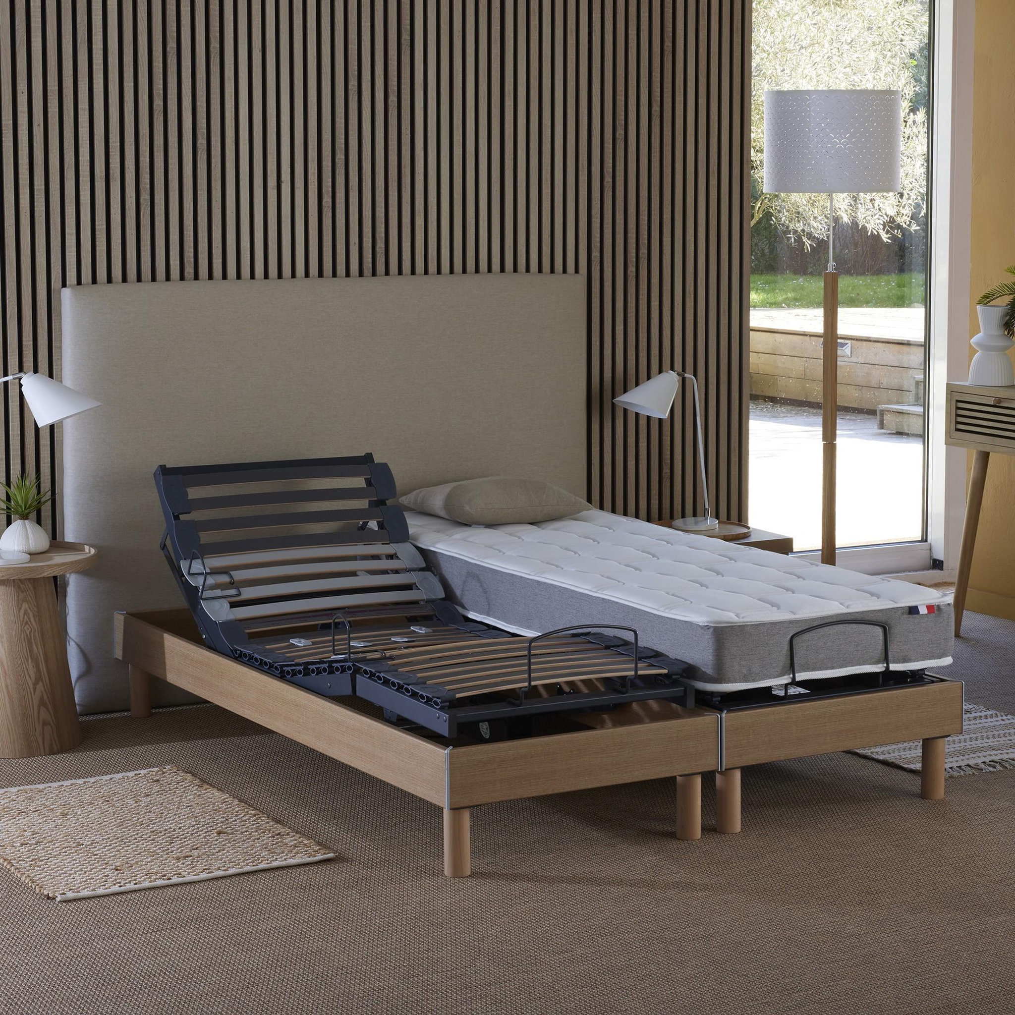 IDLITERIE Ensemble literie électrique relaxation multi lattes chêne clair + Matelas mémoire de forme 16 cm