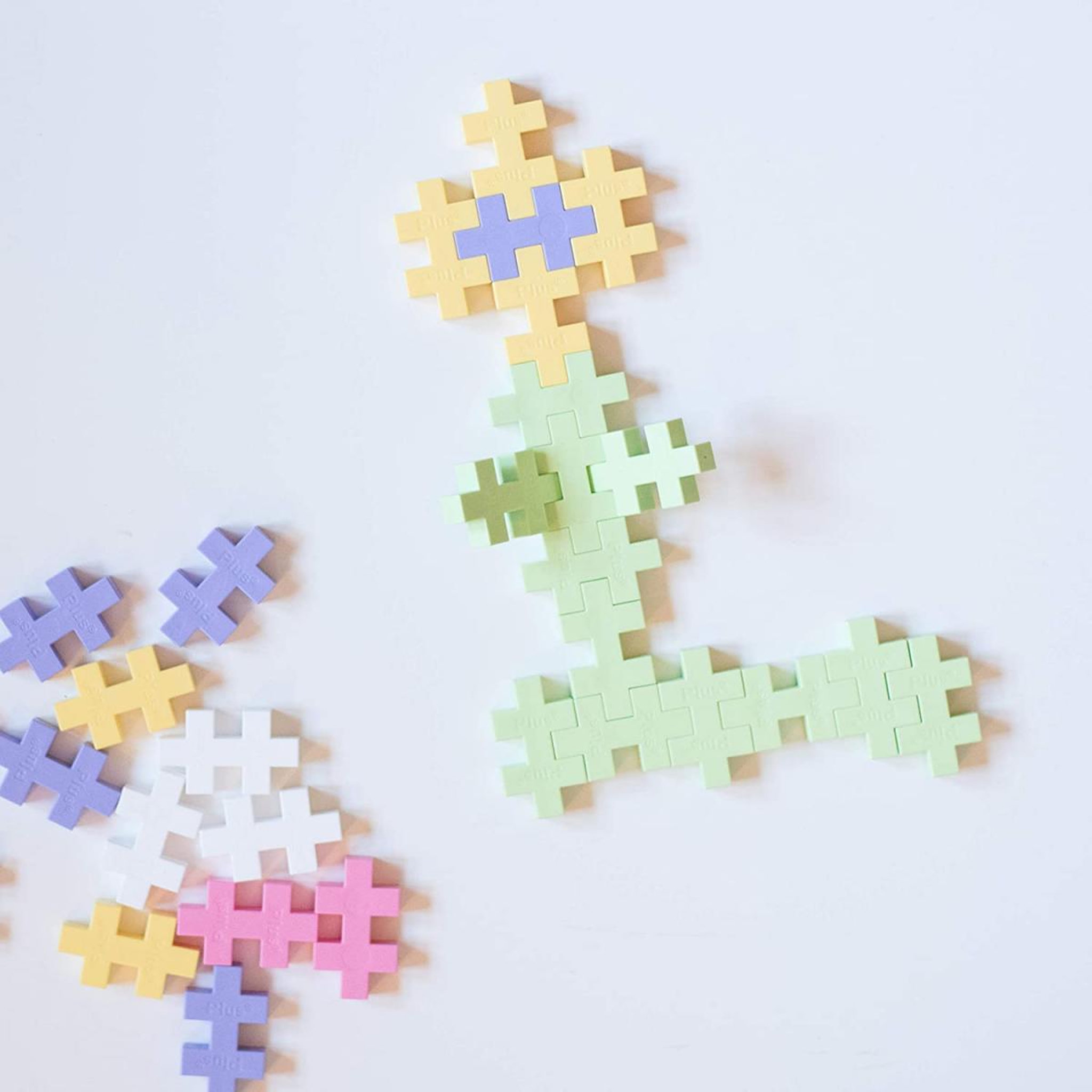 Voir la diapositive 5 : PlusPlus Plus-Plus Box Mini Pastel 600 pcs