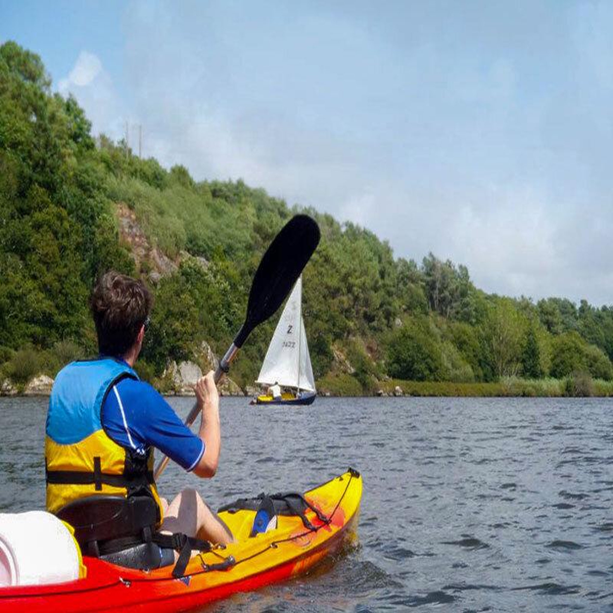 Voir la diapositive 2 : Smartbox 3h de paddle, kayak biplace ou canoë-kayak pour 2 personnes près de vannes - coffret cadeau sport & aventure