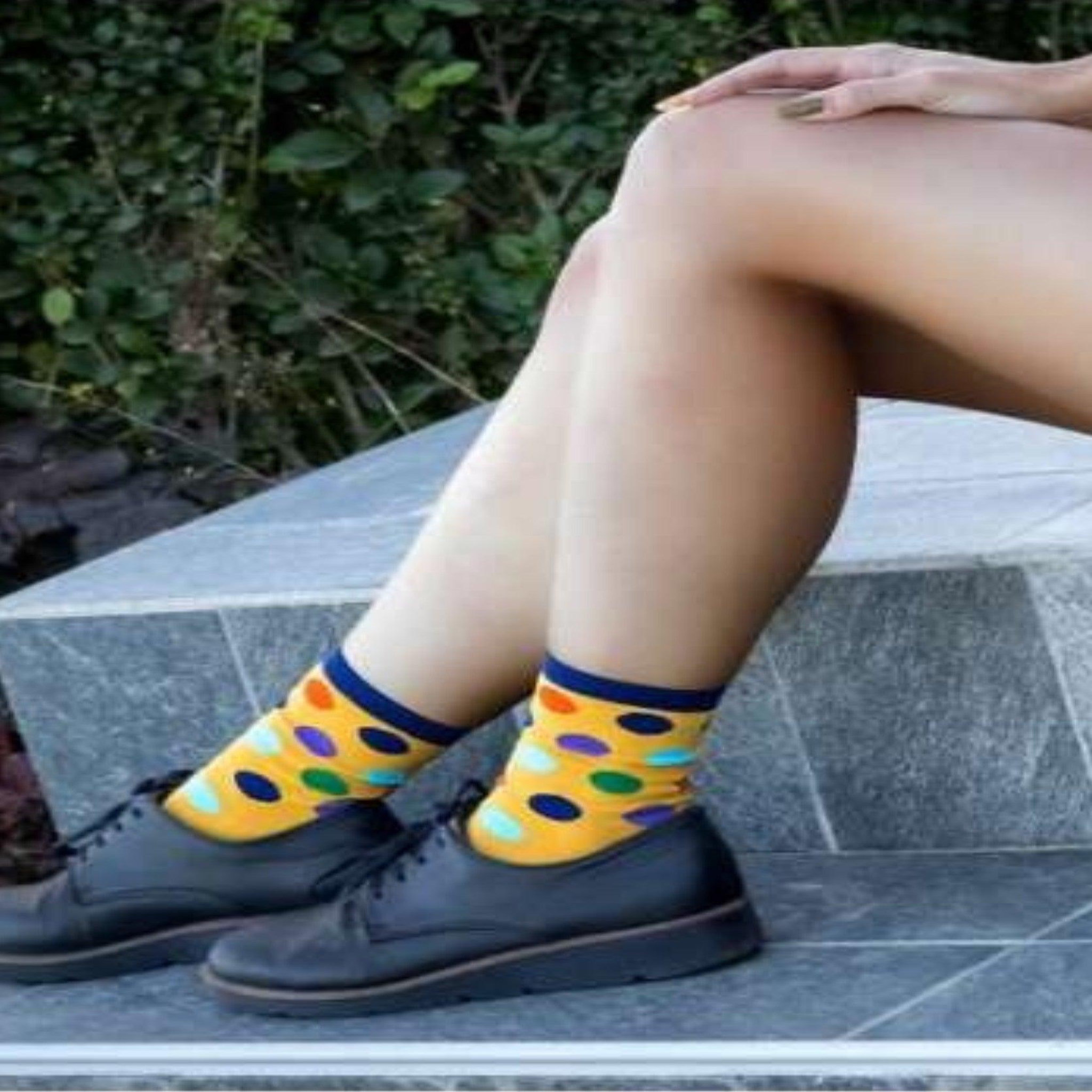 Voir la diapositive 2 : PIRIN HILL Chaussettes en bambou à pois - jaune