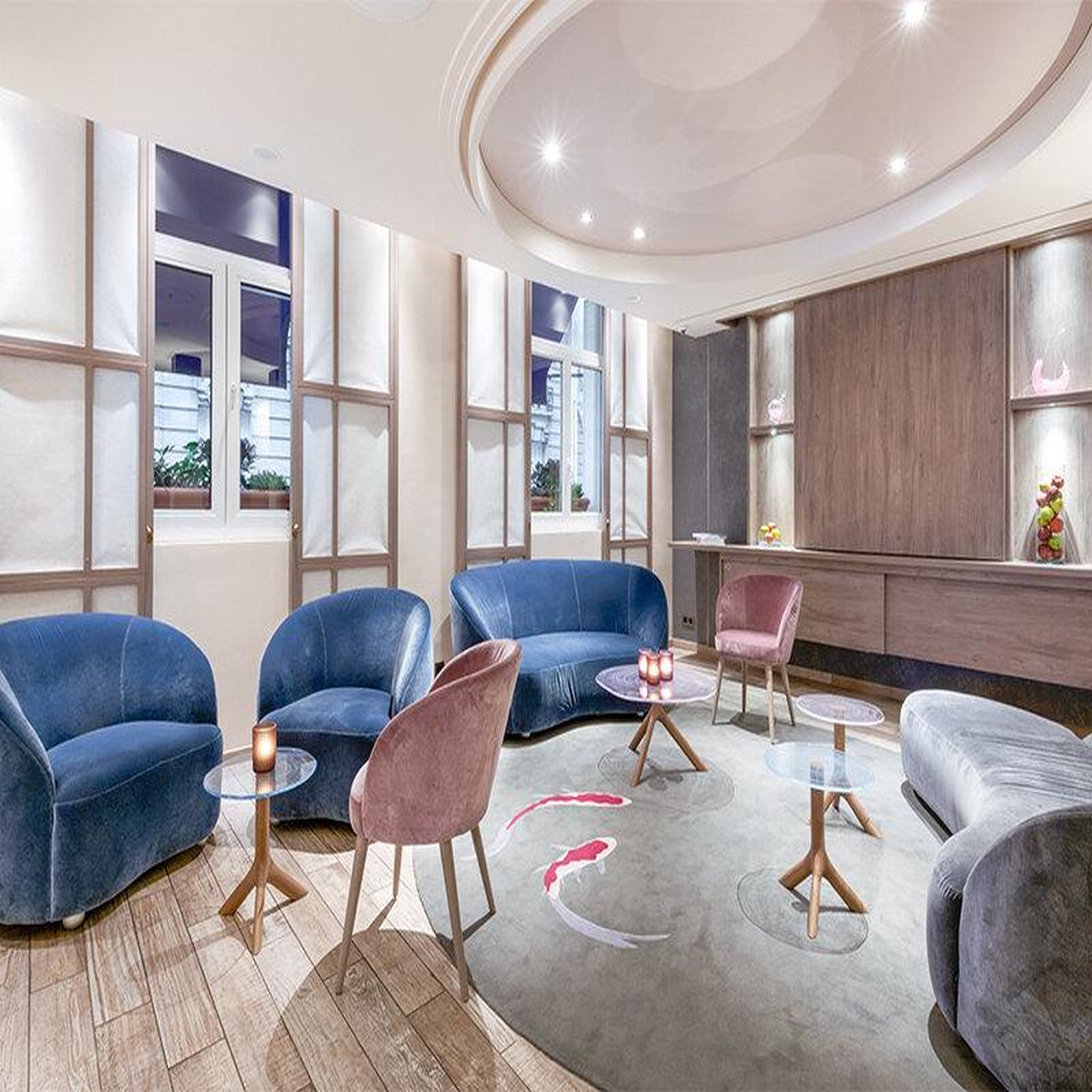 Voir la diapositive 2 : Smartbox Séjour en famille : 3 jours en suite dans le 17e arrondissement de paris - coffret cadeau séjour