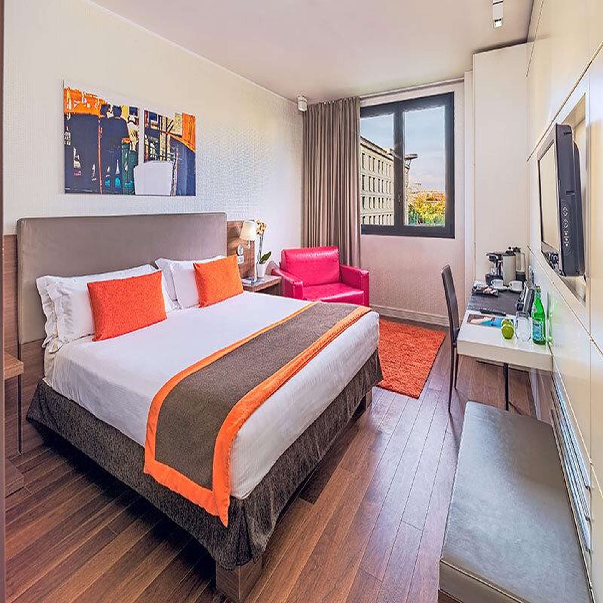 Voir la diapositive 2 : Smartbox 3 nuits à l'h10 roma città 4* au cœur de la ville éternelle - coffret cadeau séjour