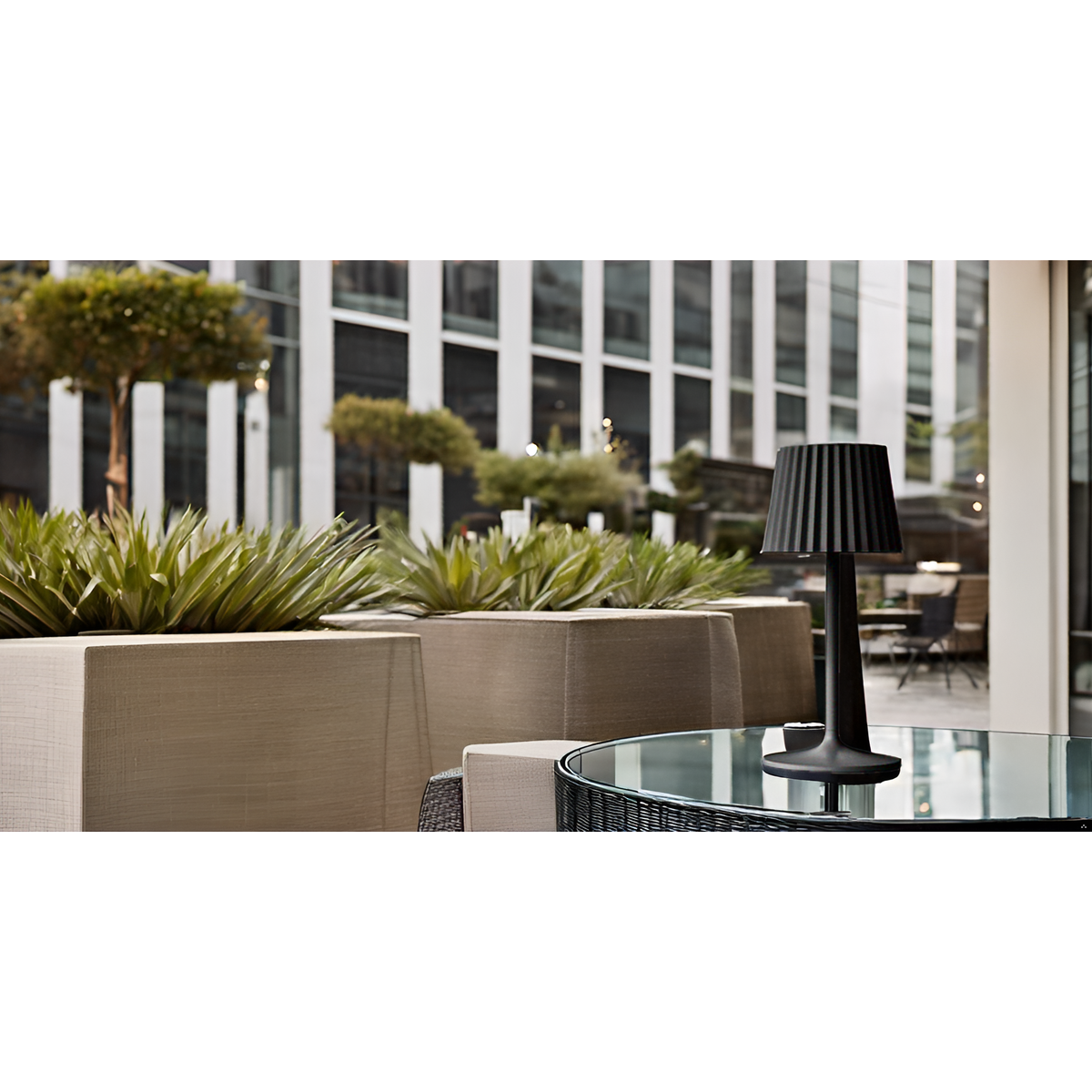 Lumisky Lampe de table sans fil LED ABBY Noir Aluminium H30CM