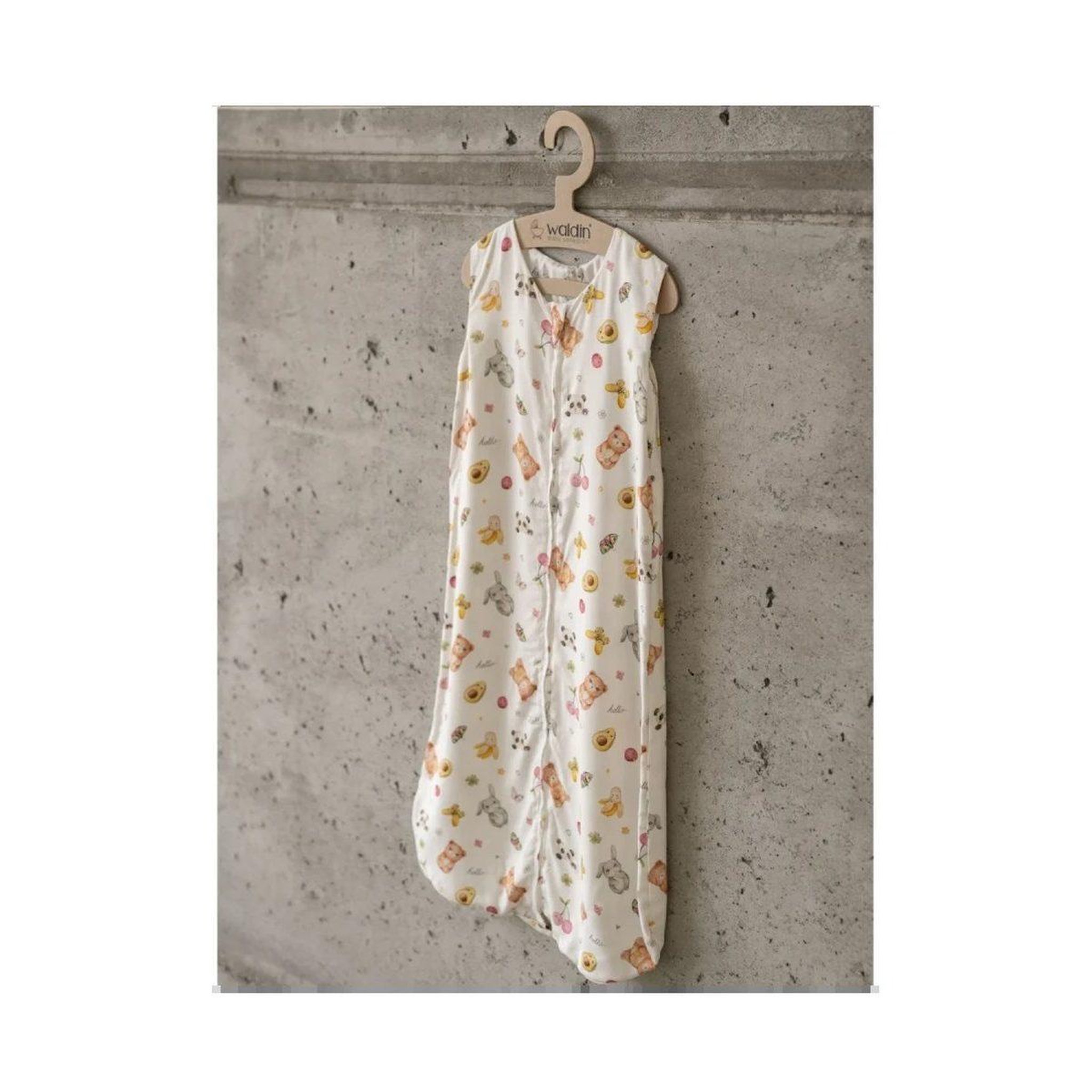 Voir la diapositive 3 : WALDIN Gigoteuse en bambou 50 × 90 cm 0,5 TOG - taille M - motif bonbons, blanc