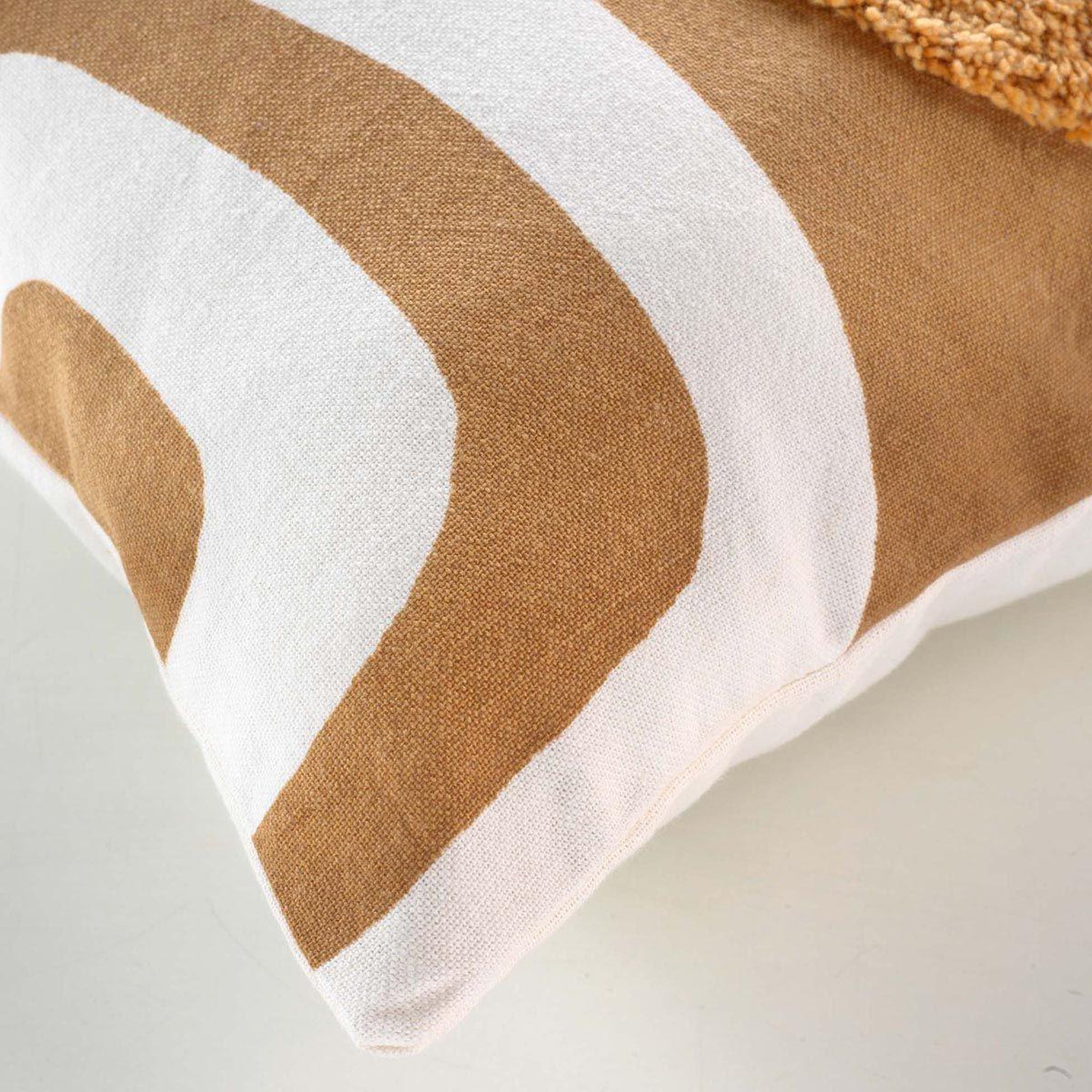 Voir la diapositive 3 : Douceur d'Intérieur Housse de coussin déco  mirade  40x40cm camel