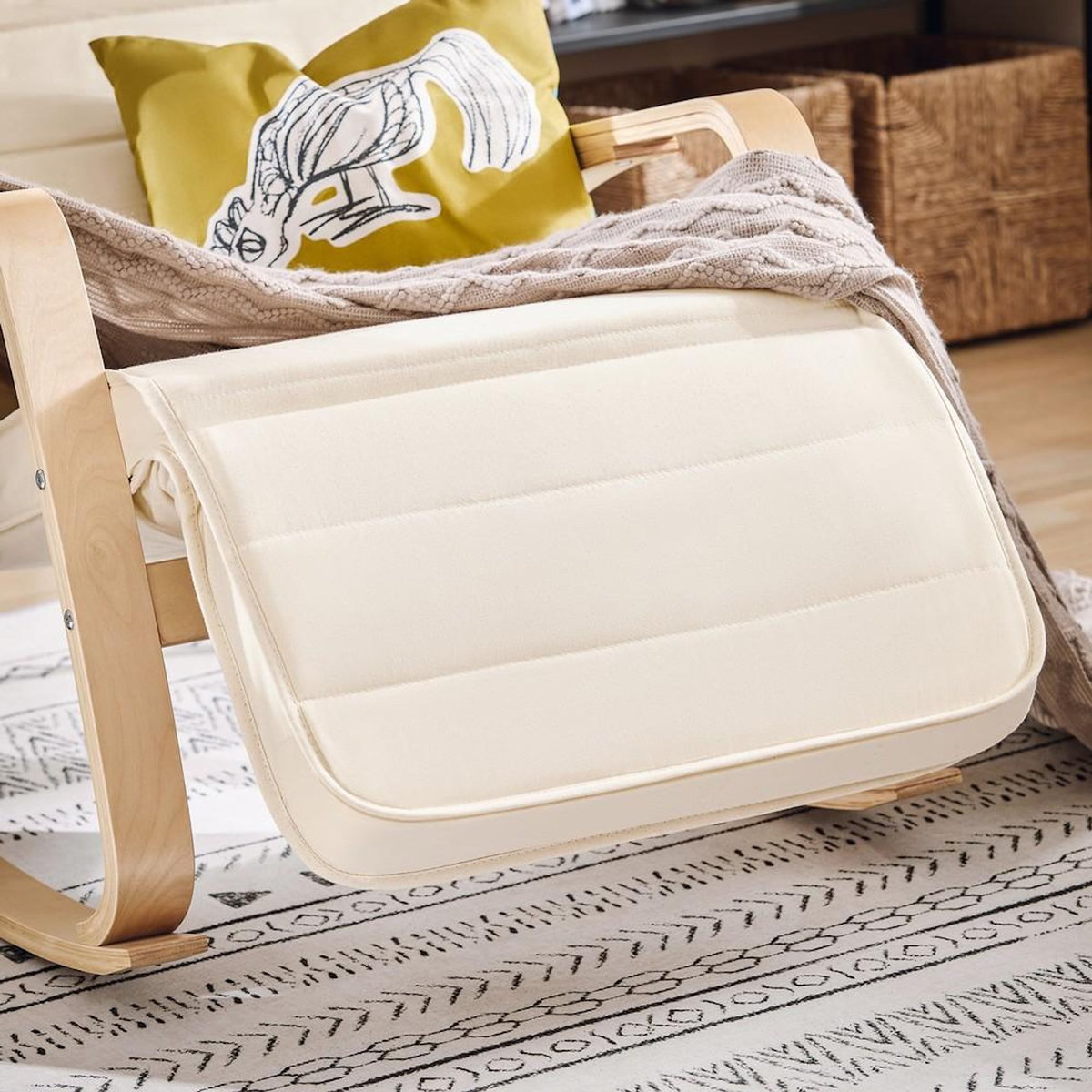 SOBUY SoBuy - Fauteuil À Bascule avec repose-pieds et appui-tête réglables - Nordique - FST16