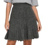 JACQUELINE DE YONG Jupe e Femme JDY Letty. Coloris disponibles : Gris