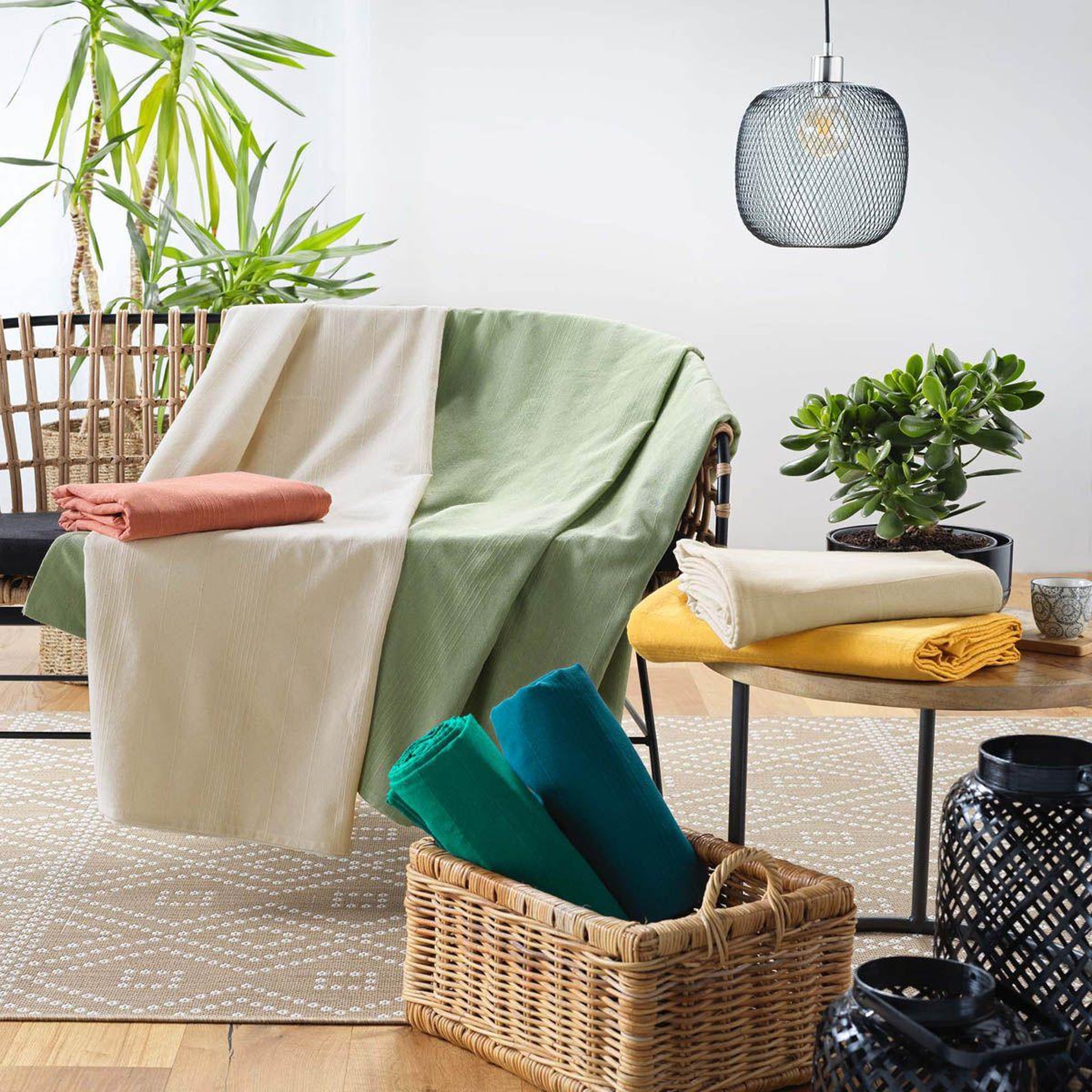 Voir la diapositive 5 : Douceur d'Intérieur Plaid uni en coton  lucile  180x220cm naturel