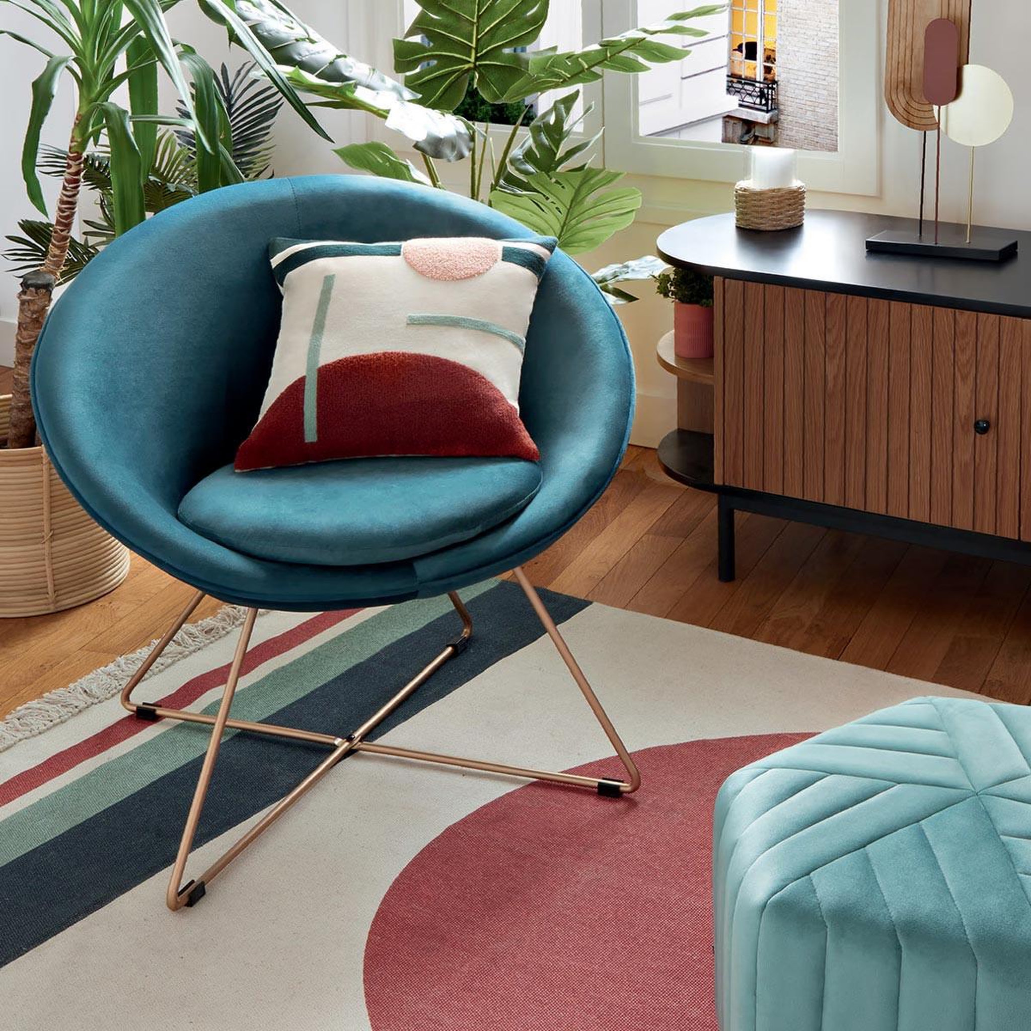 Voir la diapositive 5 : ATMOSPHERA Fauteuil design en velours  gold evan  76cm bleu