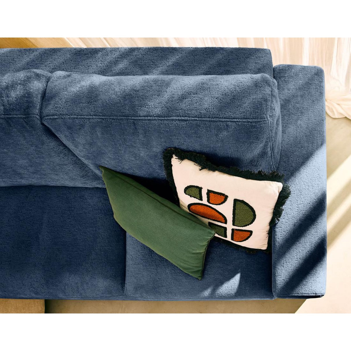 LISA DESIGN Livy - canapé d'angle réversible 4 places convertible avec coffre en velours texturé