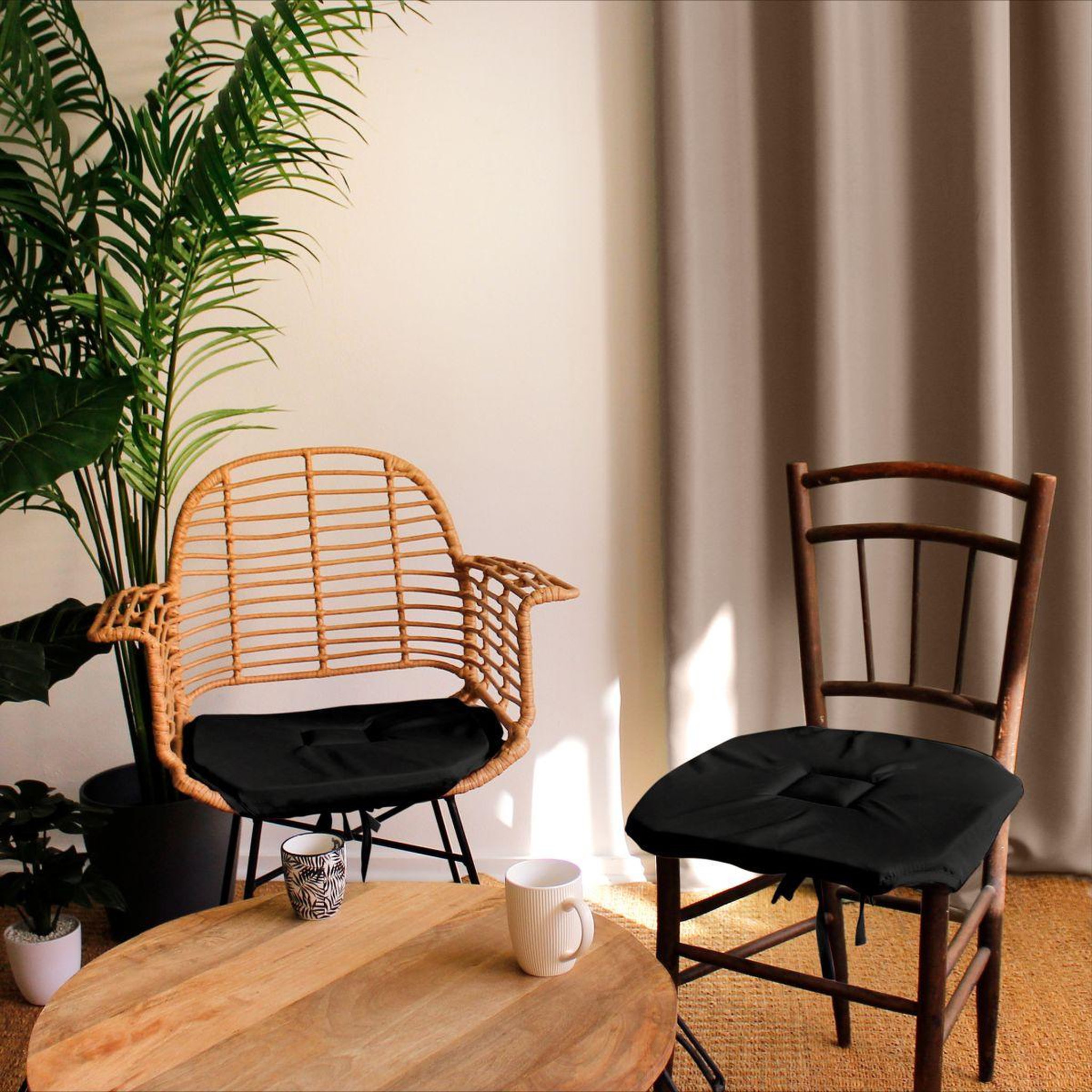 Voir la diapositive 2 : ENJOY HOME Galette de Chaise Uni  Basic  40x40cm Noir