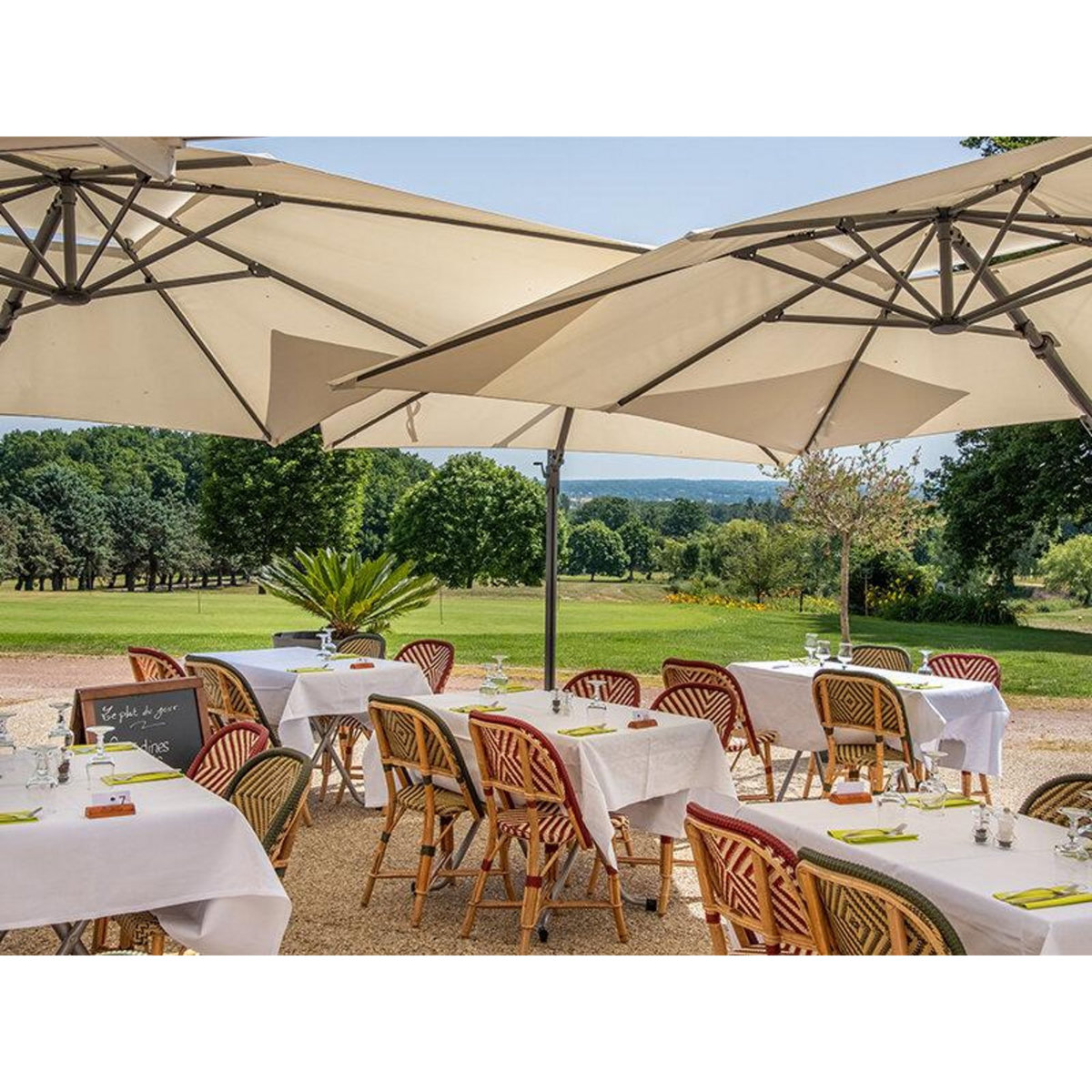 Smartbox 2 jours reposants en hôtel 4* avec accès à l'espace détente, bain hydromassant et dîner près de Limoges - Coffret Cadeau Séjour