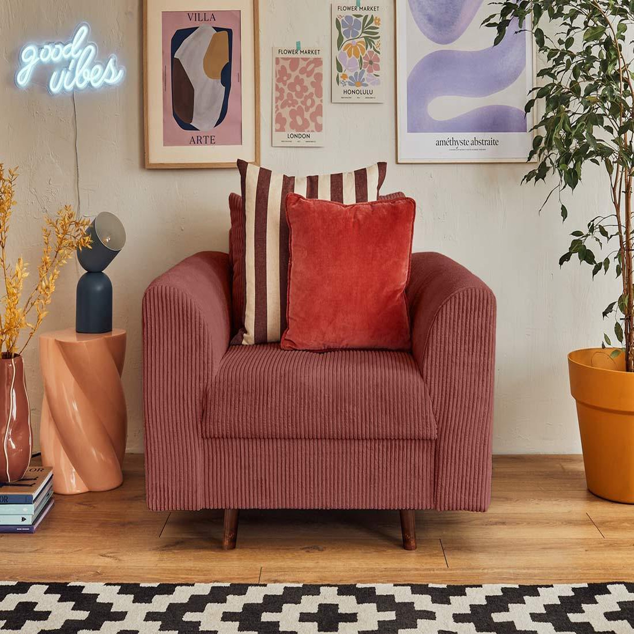 Voir la diapositive 2 : LISA DESIGN Rune - fauteuil - en velours côtelé