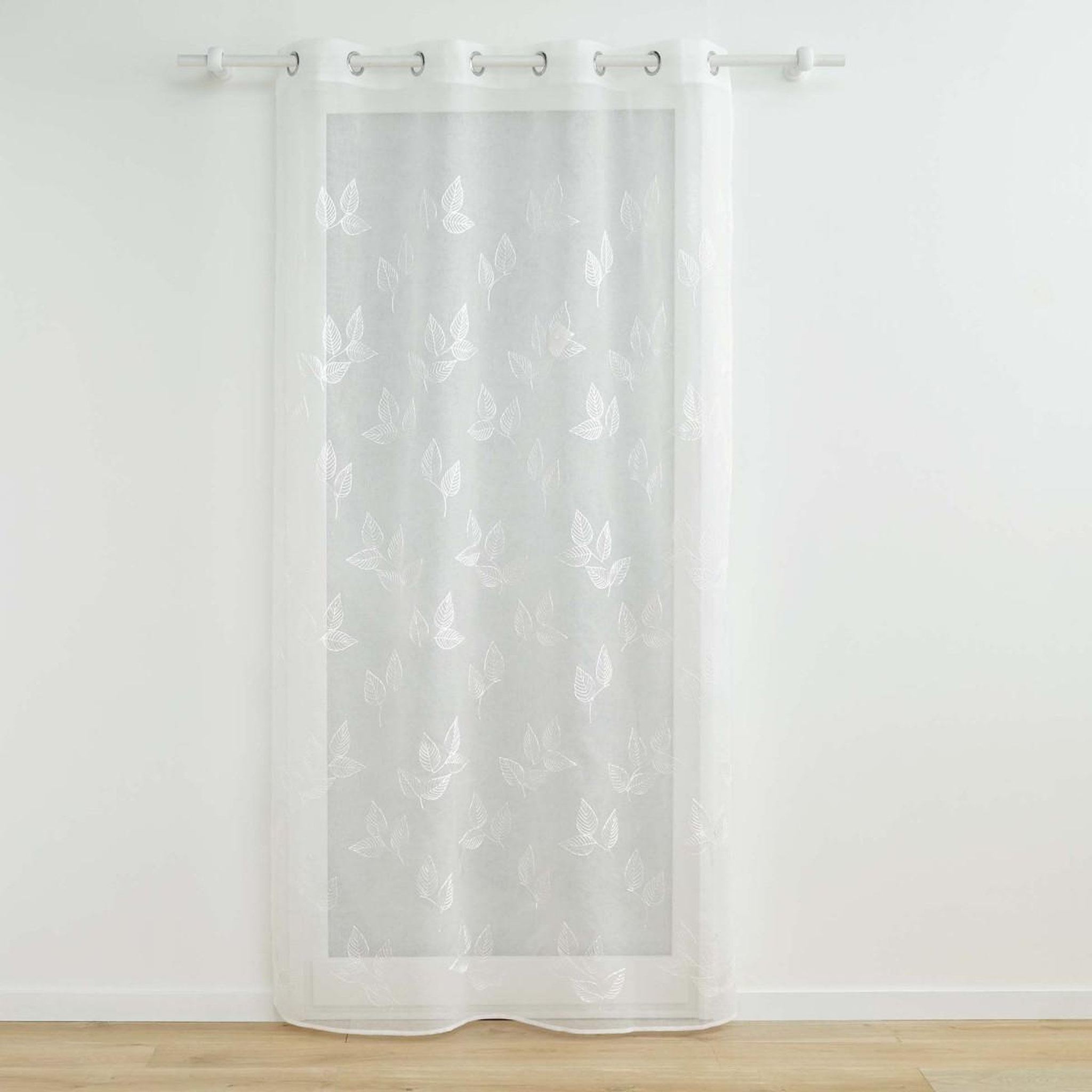 Douceur d'Intérieur Rideau voilage à œillets brodés  berry  140x280cm blanc