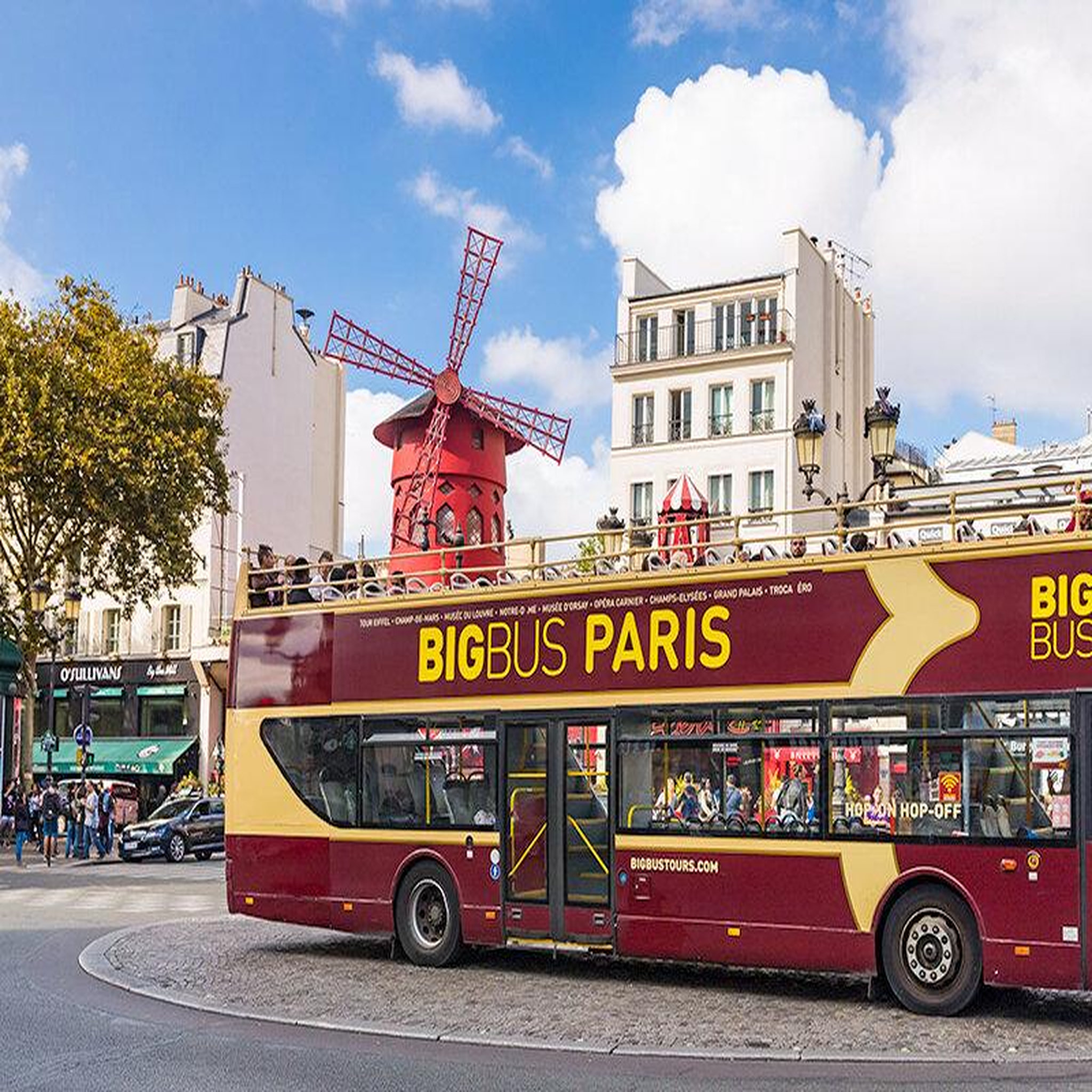 Voir la diapositive 4 : Smartbox Visite de paris en famille en bus à impériale - coffret cadeau sport & aventure