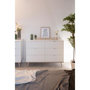 Voir la diapositive 2 : MARKET24 Commode Göteborg 6 tiroirs - Décor chene sonoma Blanc - L 120 x P 40 x H 86,5 cm