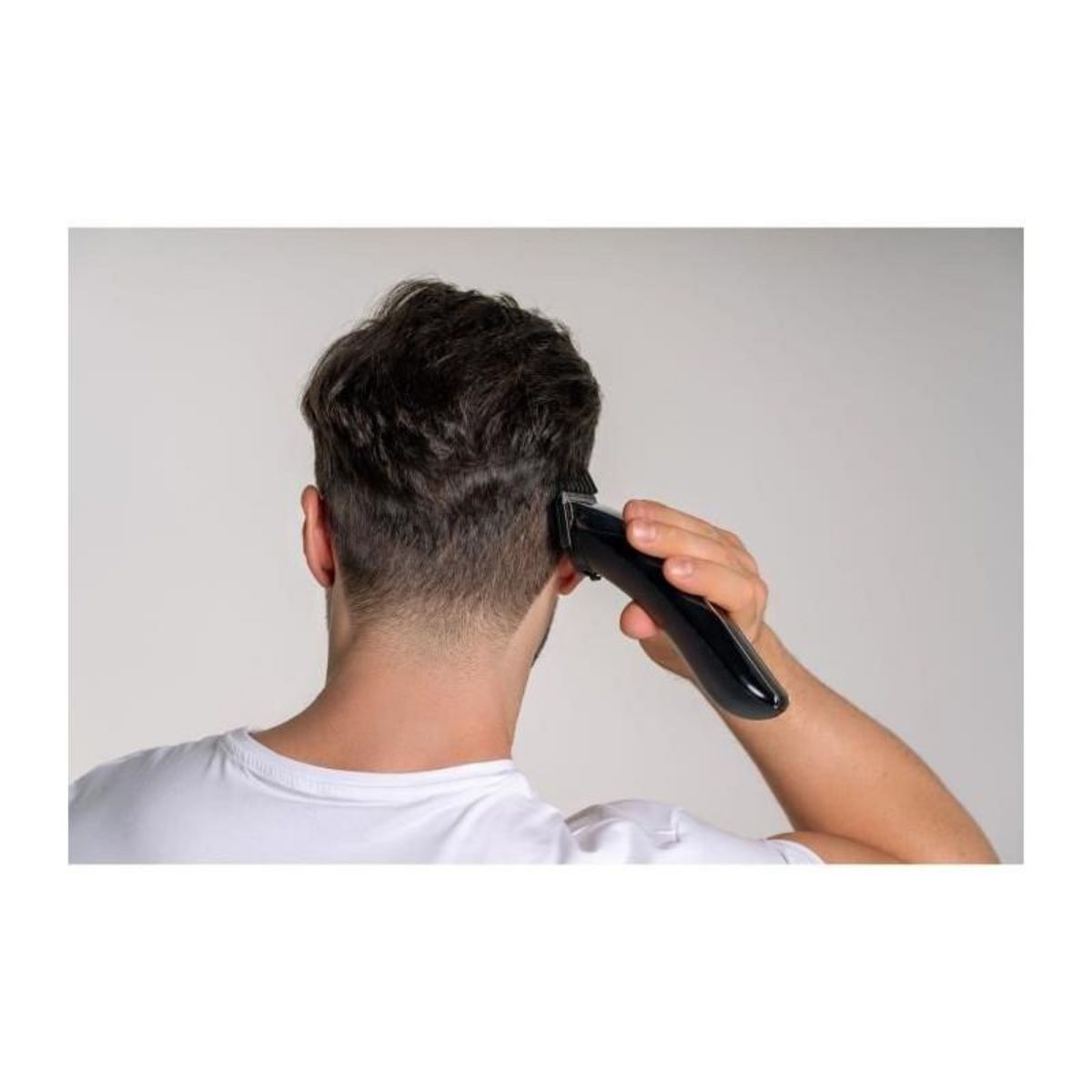 WAHL Tondeuse a cheveux - WAHL - 1911.0467 Lithium Pro LCD Clipper - 6 W - 100 min - 6 sabots - Noir