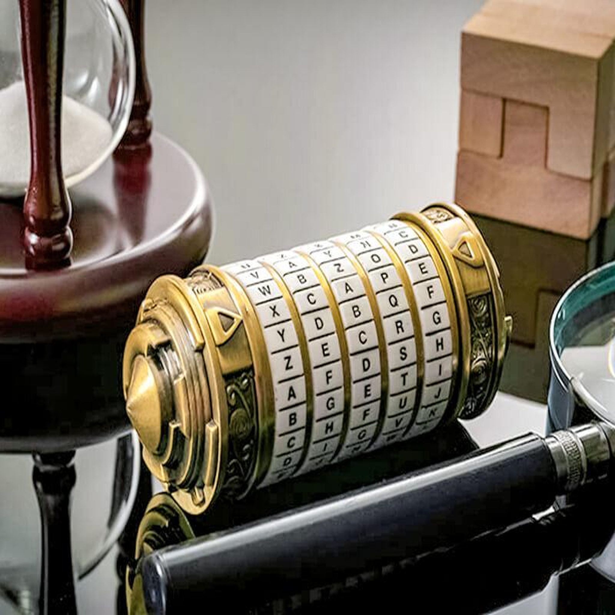 Voir la diapositive 4 : Smartbox Escape game entre amis - coffret cadeau multi-thèmes