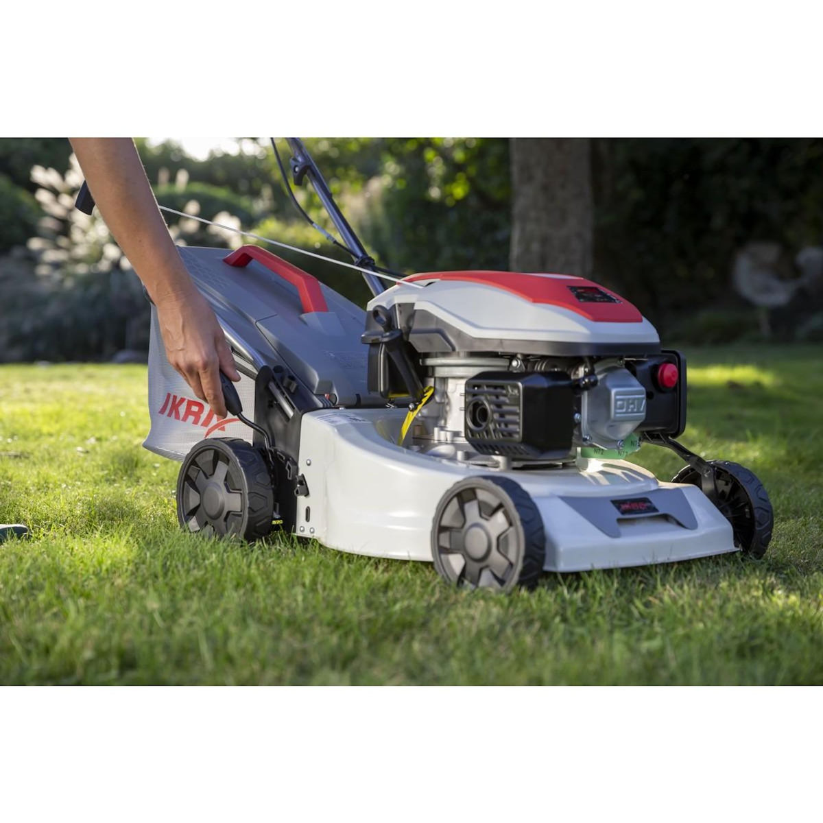 Ikra Tondeuse à gazon thermique 145Cm3 Largeur de Coupe 41.8cm Tondeuse autotractée Mulching Moteur 4T Bac 40L Jardin 1000 m2 IKRA