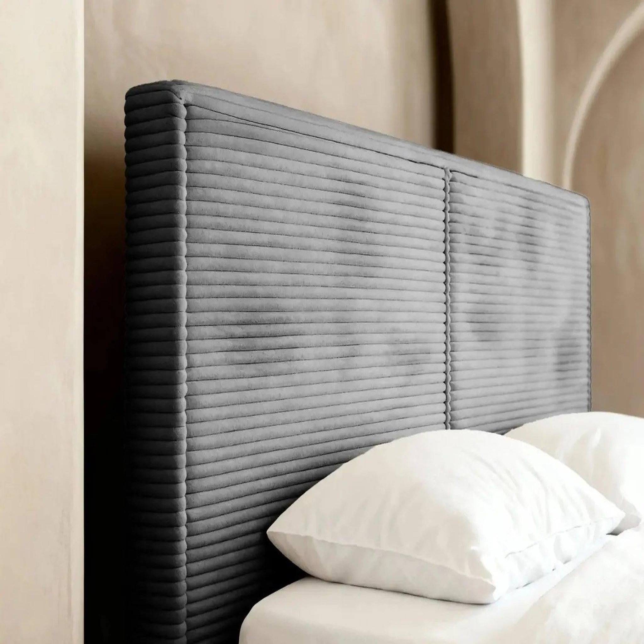 Voir la diapositive 4 : CASANOVA PARIS Eloise - lit coffre velours côtelé