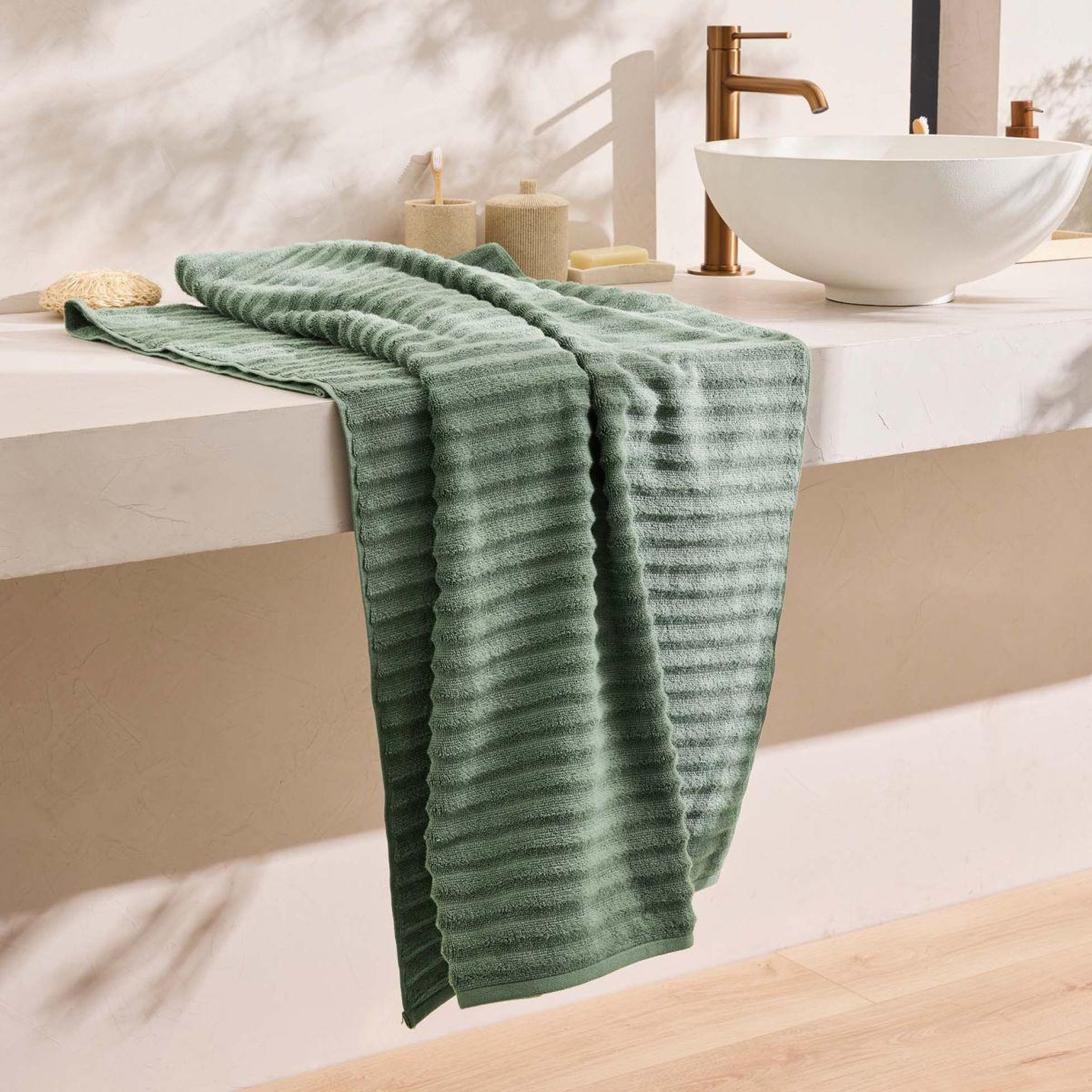 Voir la diapositive 4 : Douceur d'Intérieur Drap de bain  maya  90x150cm vert sauge