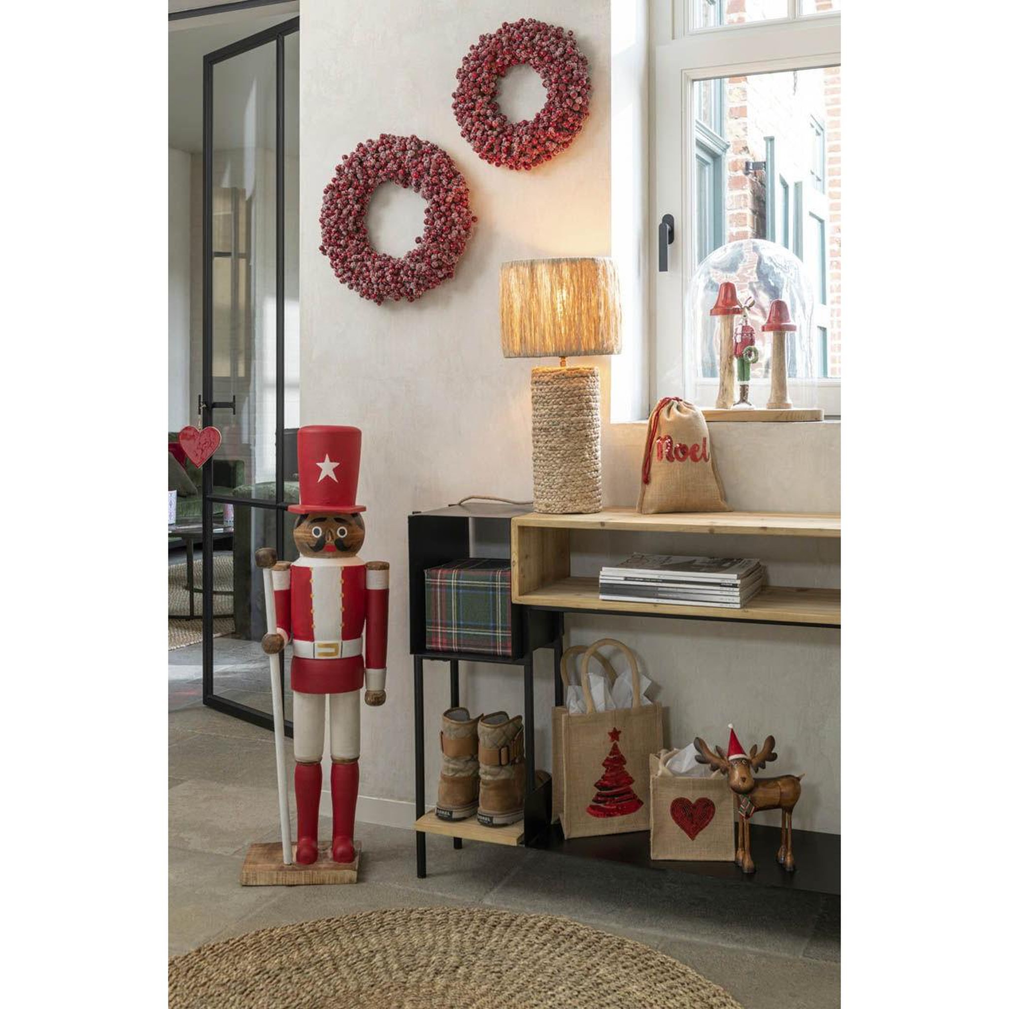 Voir la diapositive 5 : J-LINE Couronne de noël ronde  baies  45cm rouge