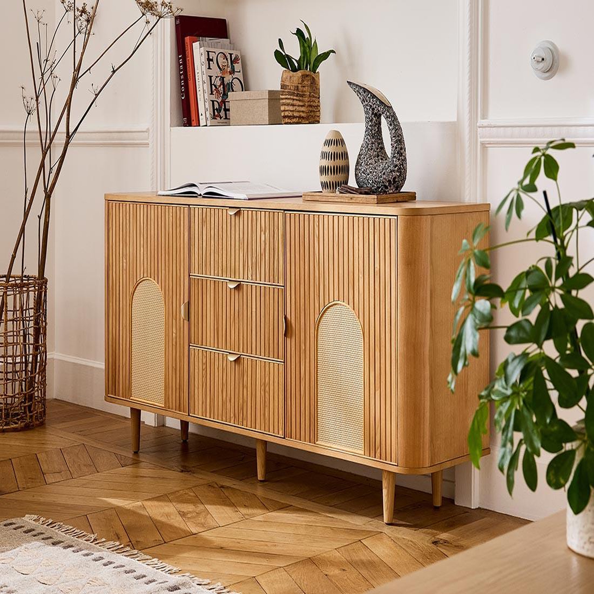 LISA DESIGN Milazzo - buffet bas - bois plaqué chêne et cannage - 3 tiroirs et 2 portes - 160 cm. Coloris disponibles : Marron