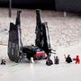 Voir la diapositive 7 : LEGO Star Wars 75256 La navette de Kylo Ren