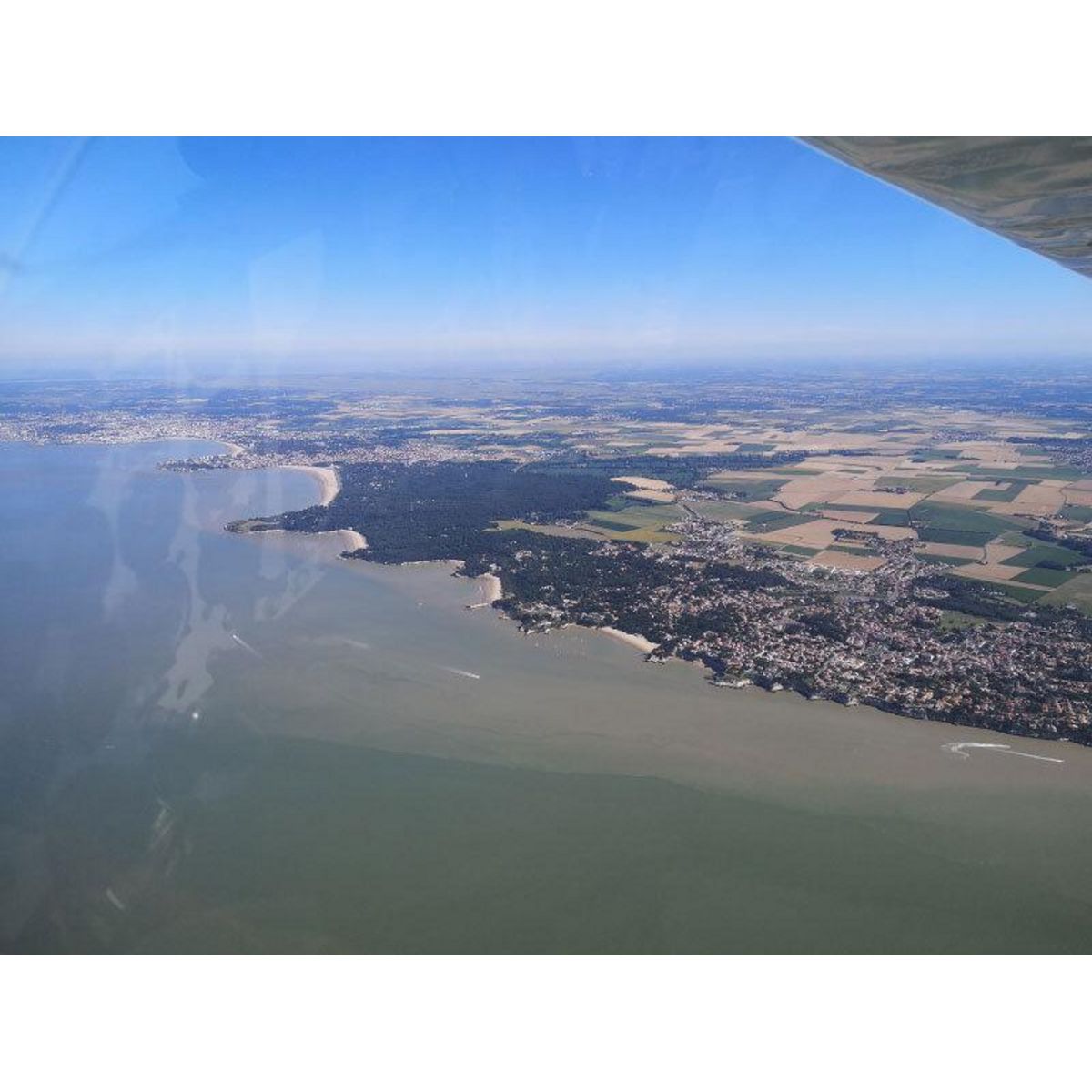 Smartbox 30 min de baptême de l'air en ULM avec initiation au pilotage au sud de Bordeaux - Coffret Cadeau Sport & Aventure