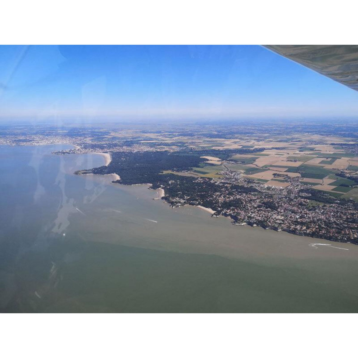 Smartbox 30 min de baptême de l'air en ULM avec initiation au pilotage au sud de Bordeaux - Coffret Cadeau Sport & Aventure