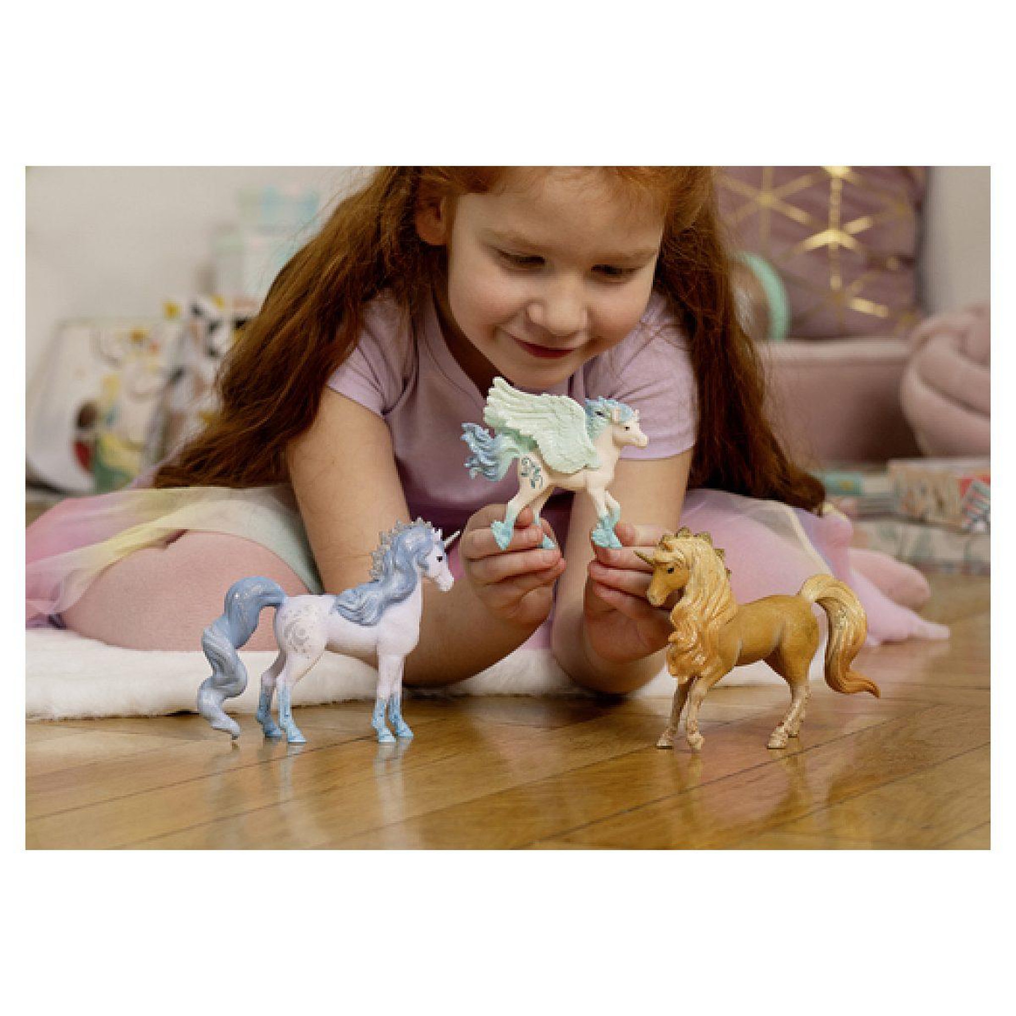 Voir la diapositive 3 : Schleich 70822 etalon licorne apollon