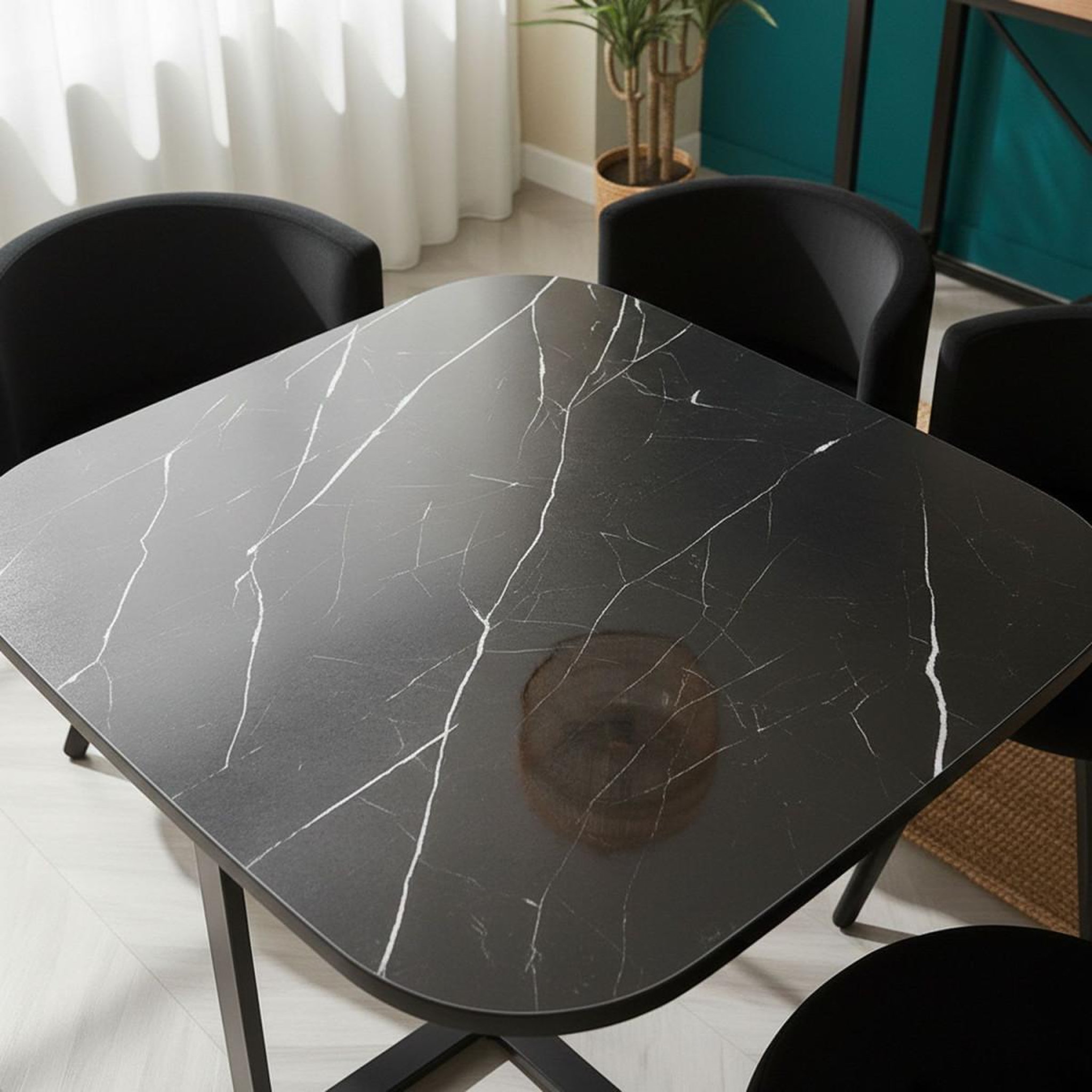 Voir la diapositive 3 : Paris Prix Ensemble table à manger & 4 chaises en velours  norway  90cm noir