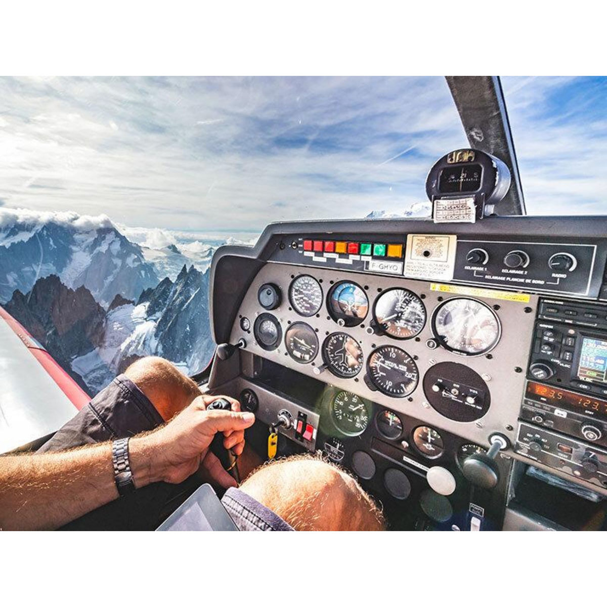 Smartbox Vol en avion privé d'1h pour 3 à Besançon - Coffret Cadeau Sport & Aventure