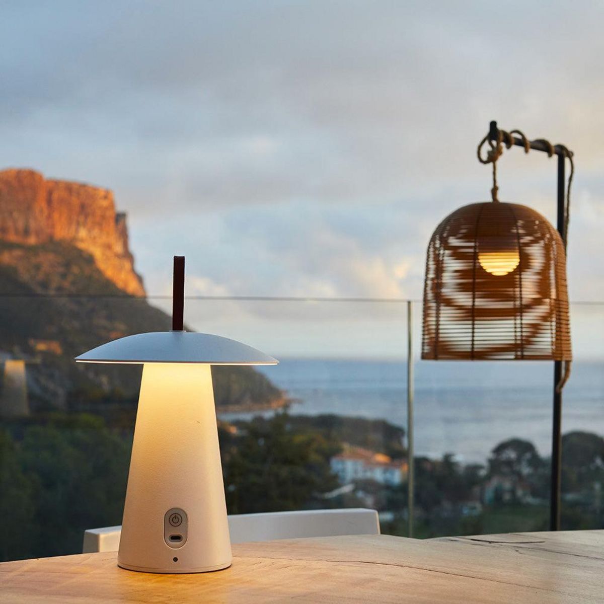 Lumisky Lampe de table sans fil LED FUNGY Blanc Aluminium H29CM