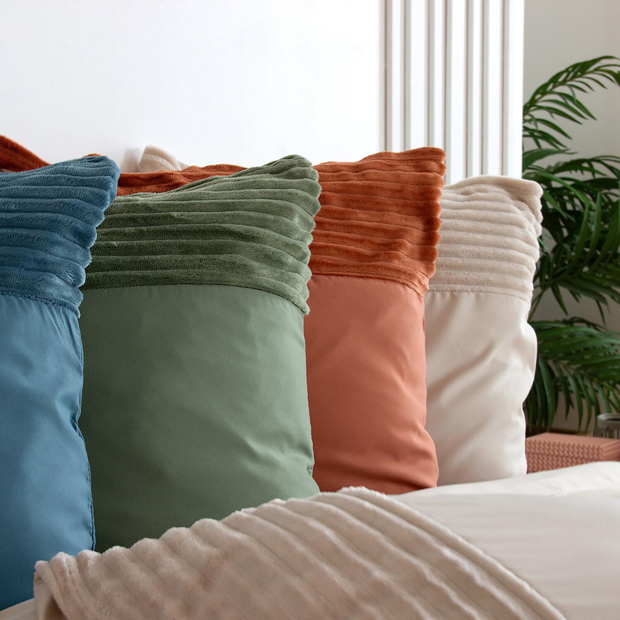 Voir la diapositive 4 : Home collection Parure housse de couette microfibre et velour