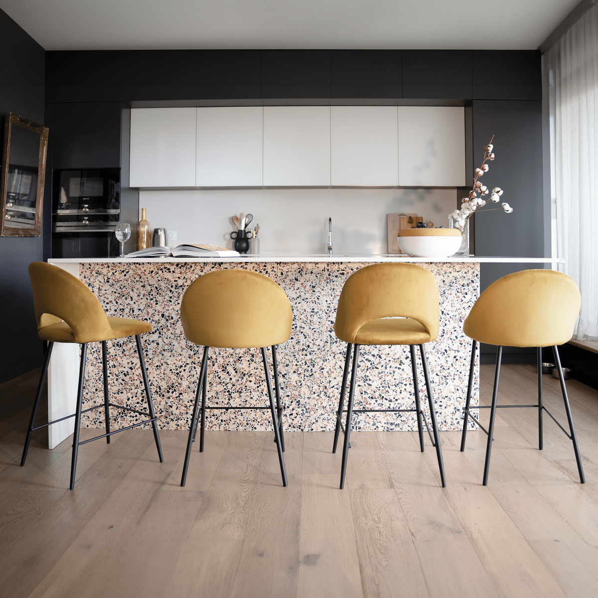 Rendez vous déco Lot de 2 chaises pour îlot central 65 cm en velours jaune - Misty