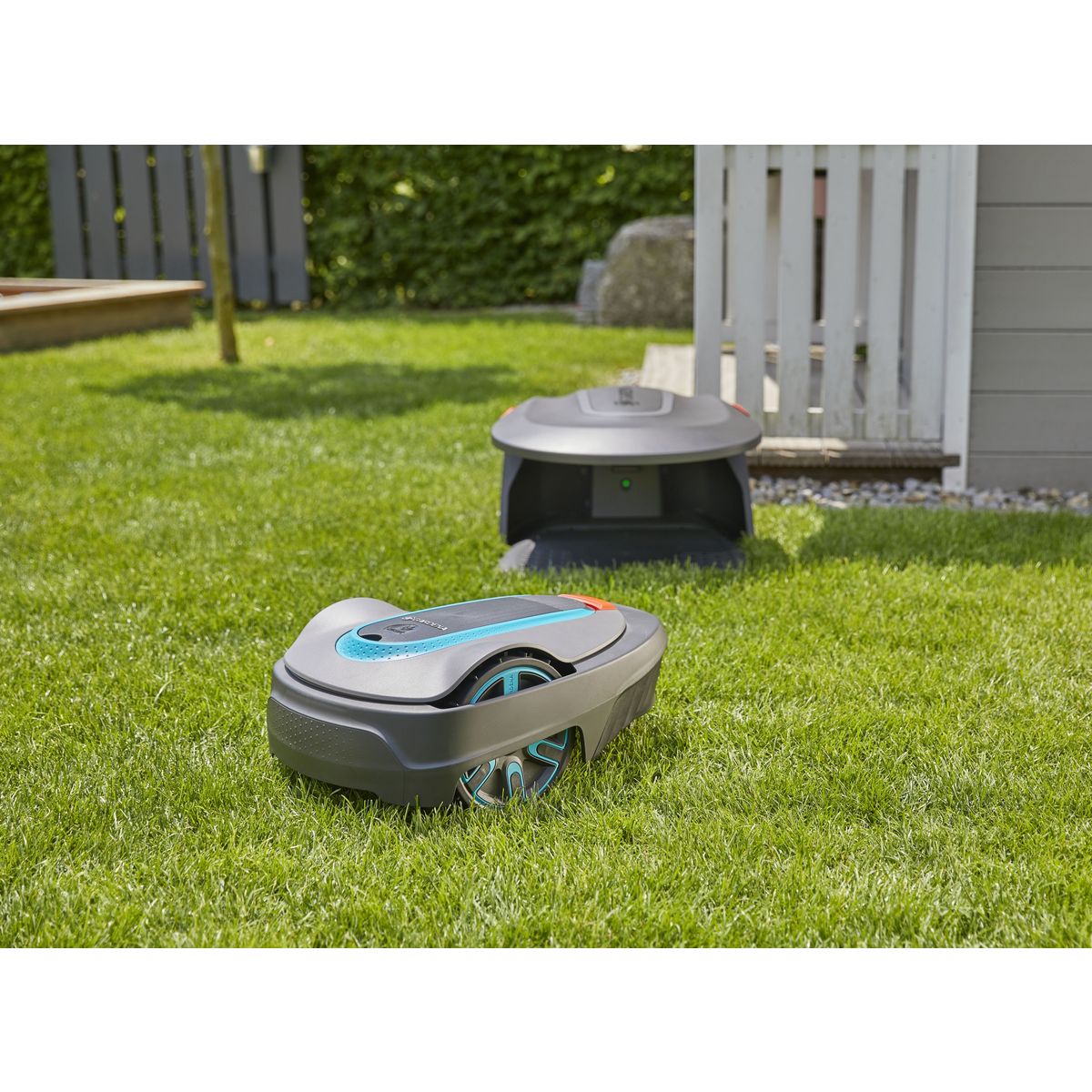 GARDENA Tondeuse robot SILENO City 500 + Abri tondeuse offert 