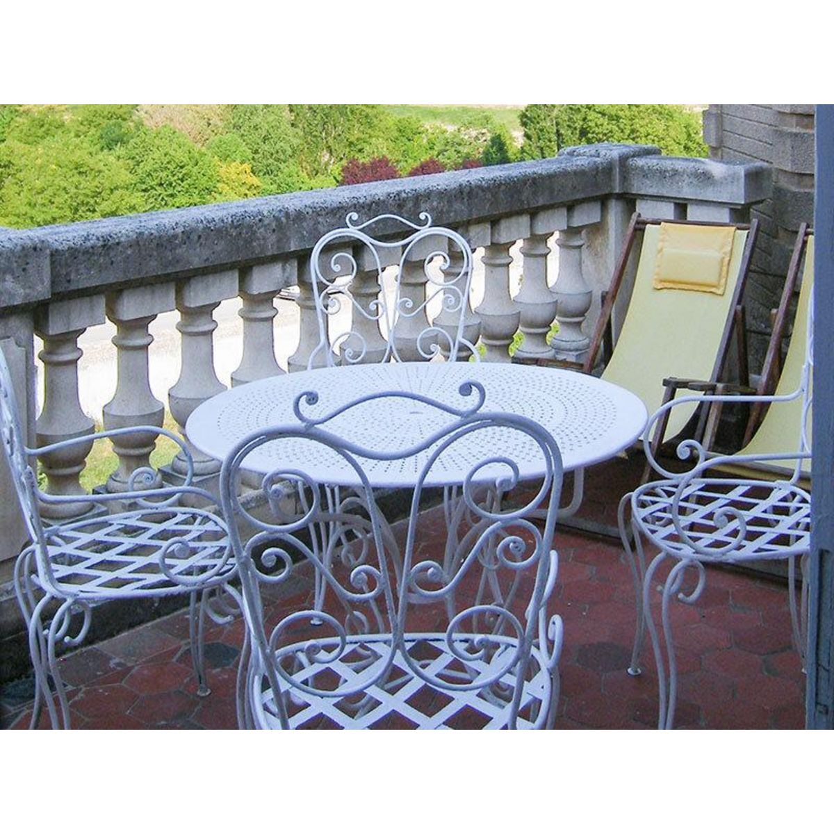 Smartbox 3 jours en suite en famille dans un château à Valensole - Coffret Cadeau Séjour